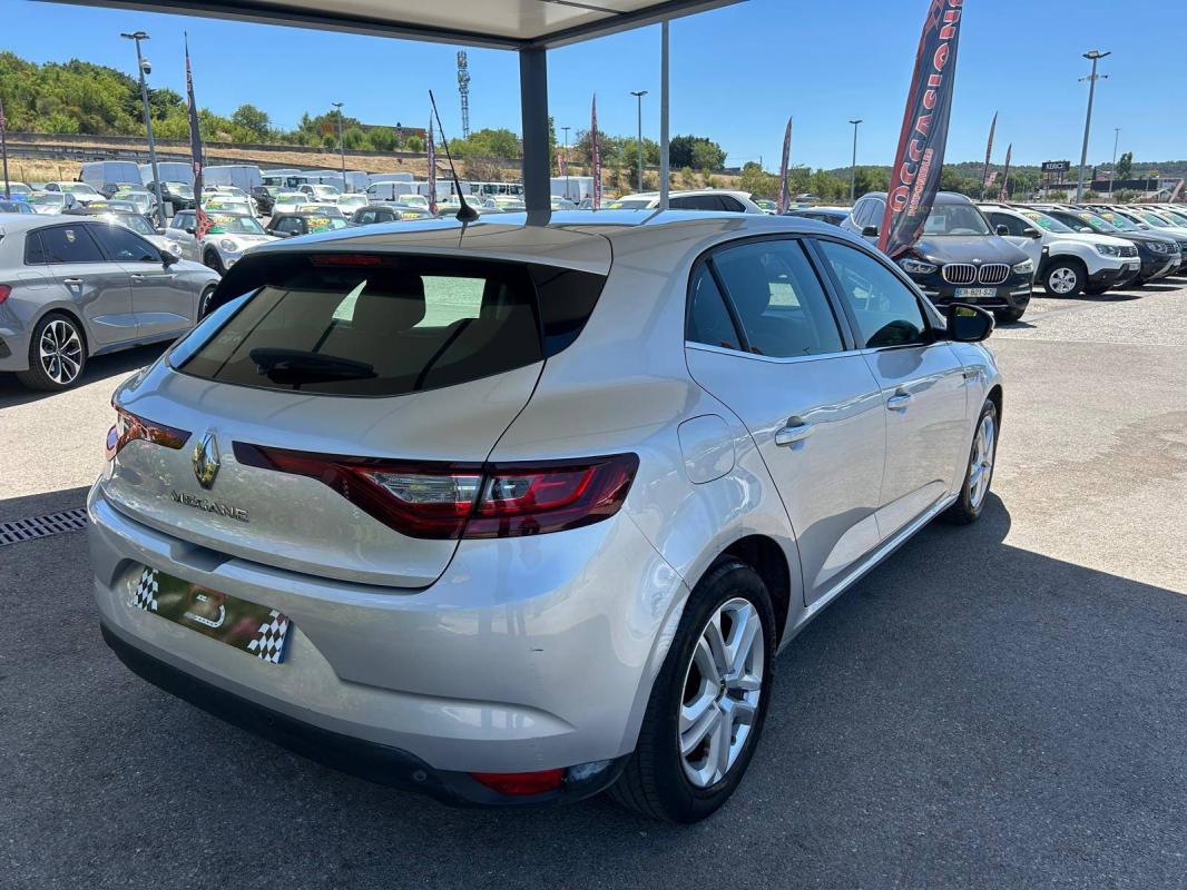 Renault Megane IV Berline Blue dCi 115 Zen