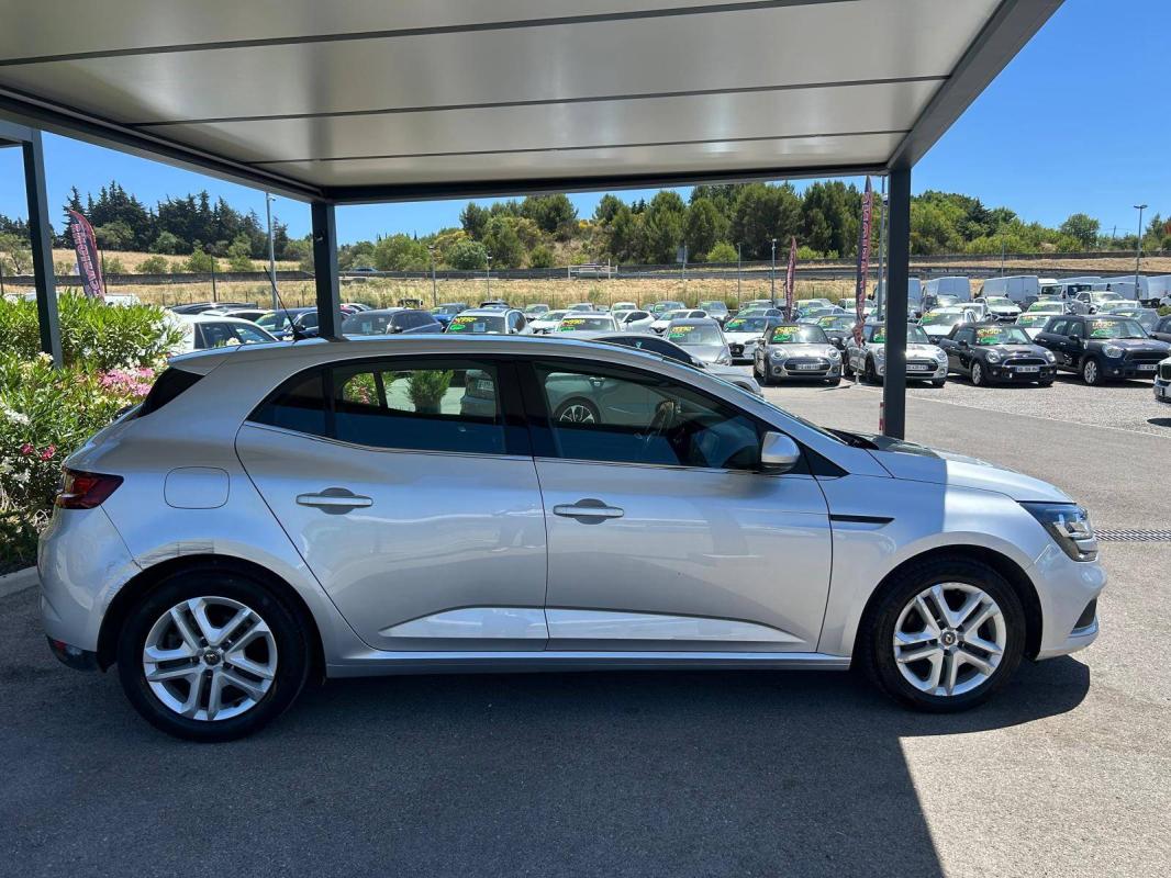 Renault Megane IV Berline Blue dCi 115 Zen