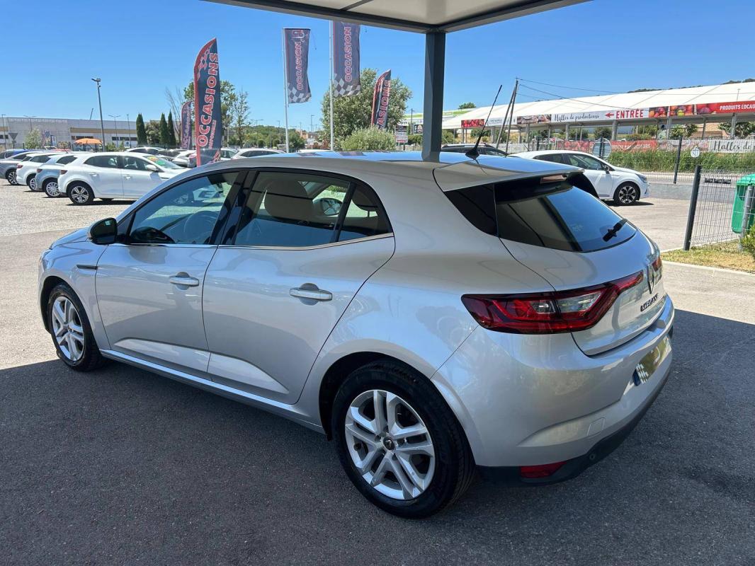 Renault Megane IV Berline Blue dCi 115 Zen