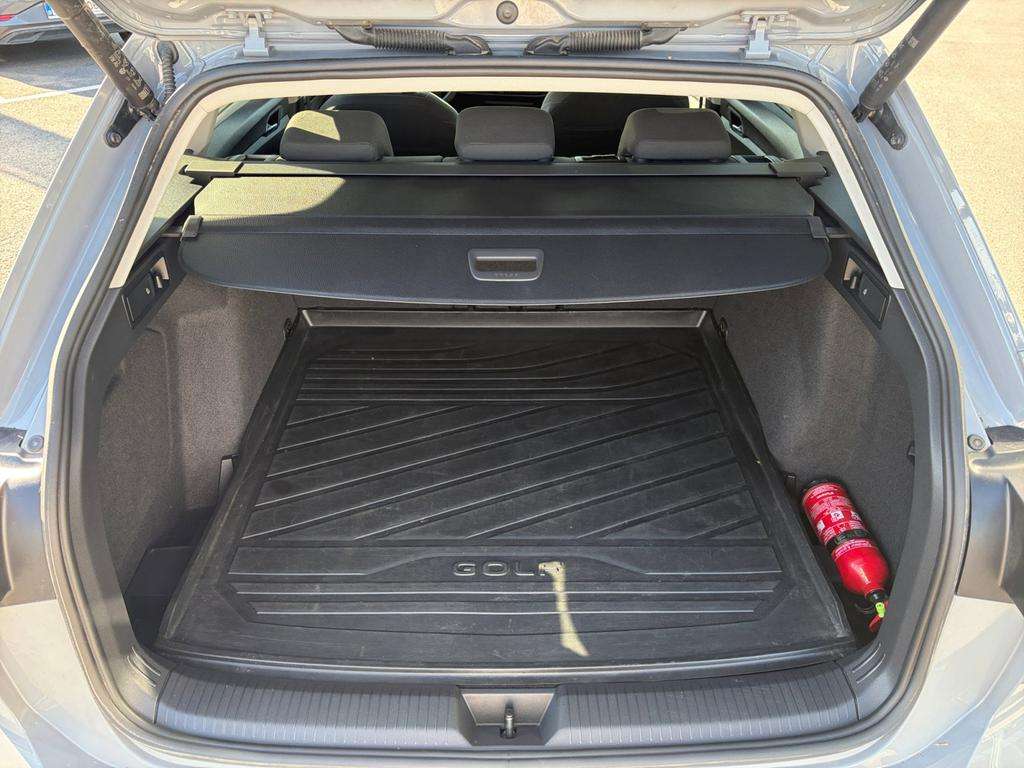 Volkswagen Golf Variant Golf Variant Life Business Premium 2.0 TDI SCR 85 kW (116 ch) 7 vitesses DSG