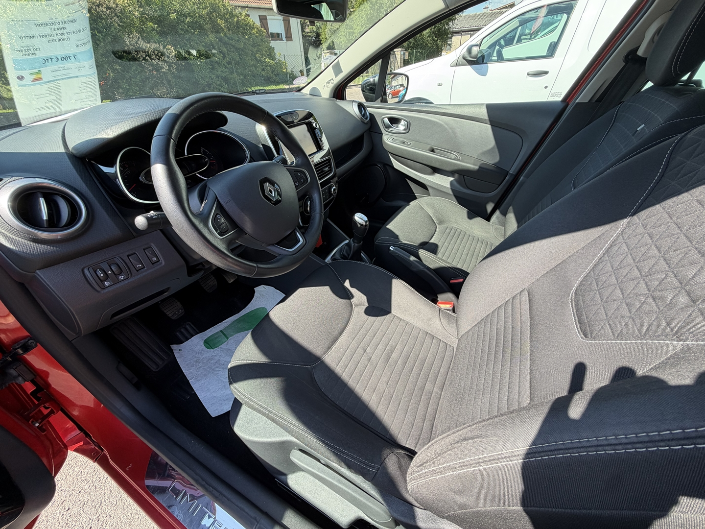 Renault CLIO IV 0.9 TCE 90CH ENERGY LIMITED EURO6 2015