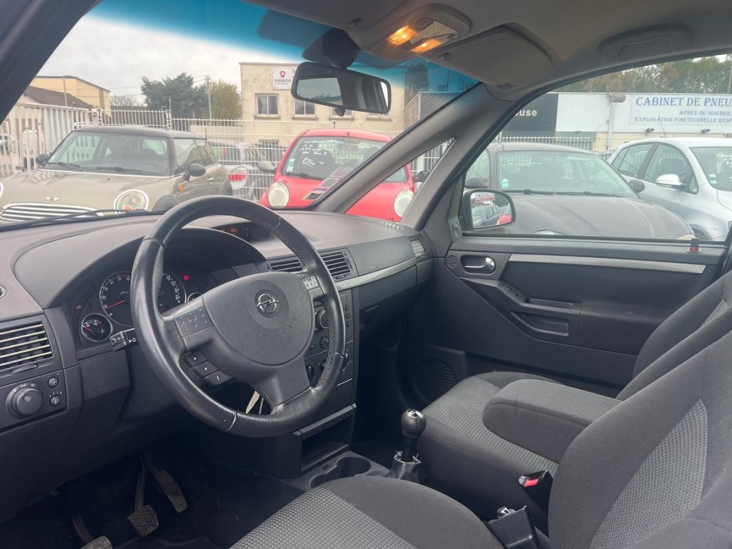 Opel Meriva 1.3 CDTI DIESEL 75CH REVISEE FUME BLANC AU DEMARRAGE DEMARRE ET ROULE NICKEL