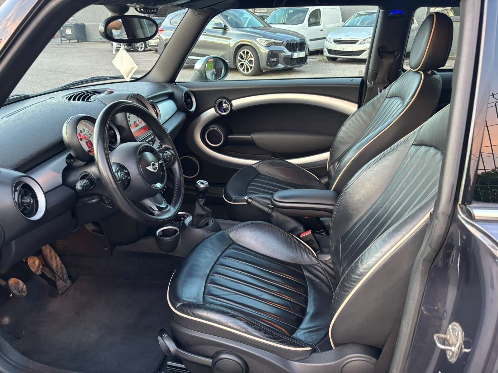 MINI Cooper D Mini 1.6 D Cooper