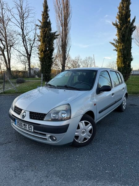 Renault Clio III 1.2 16V 75 EXPRESSION 5P