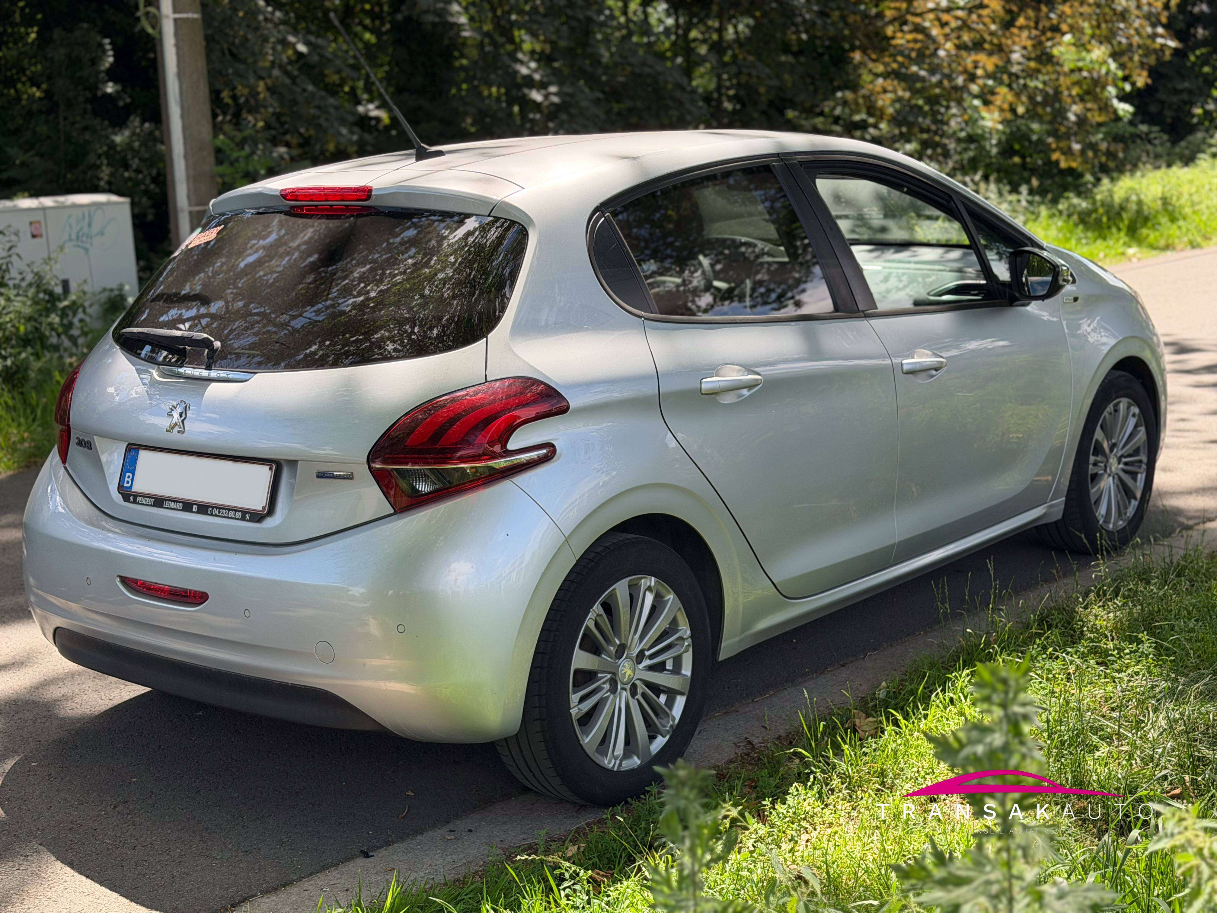 Peugeot 208 Garantie 12 mois - 1.2i PureTech Allure