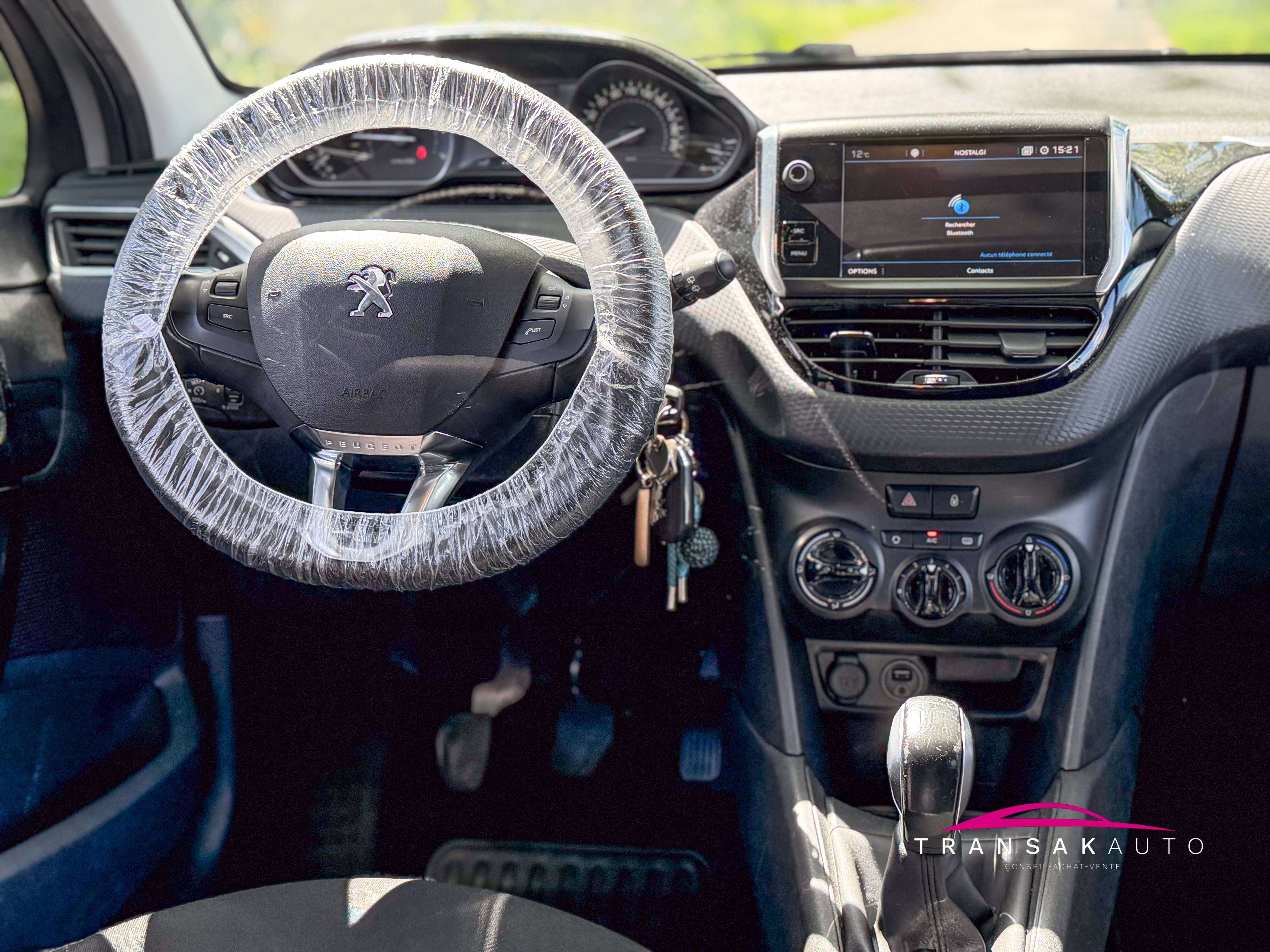 Peugeot 208 Garantie 12 mois - 1.2i PureTech Allure