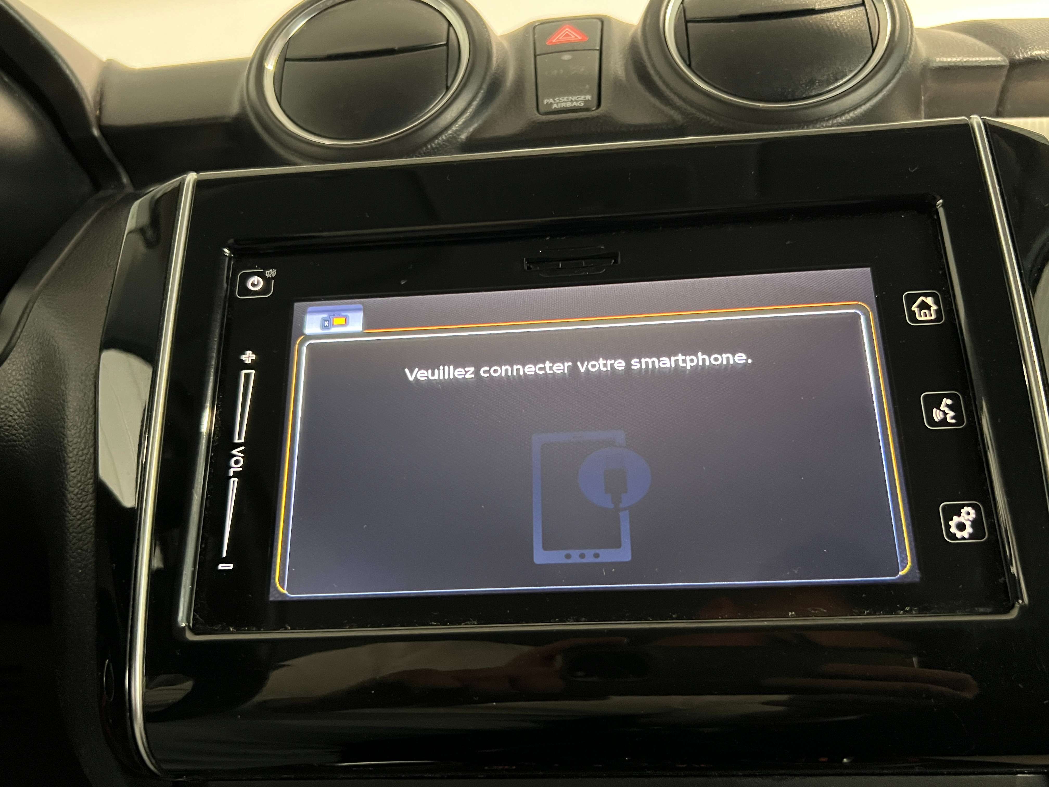 Suzuki Swift Swift 1.2 ESSENCE /CLIM/GPS/CAMERA DE RECULE/BLUETOOTH..
