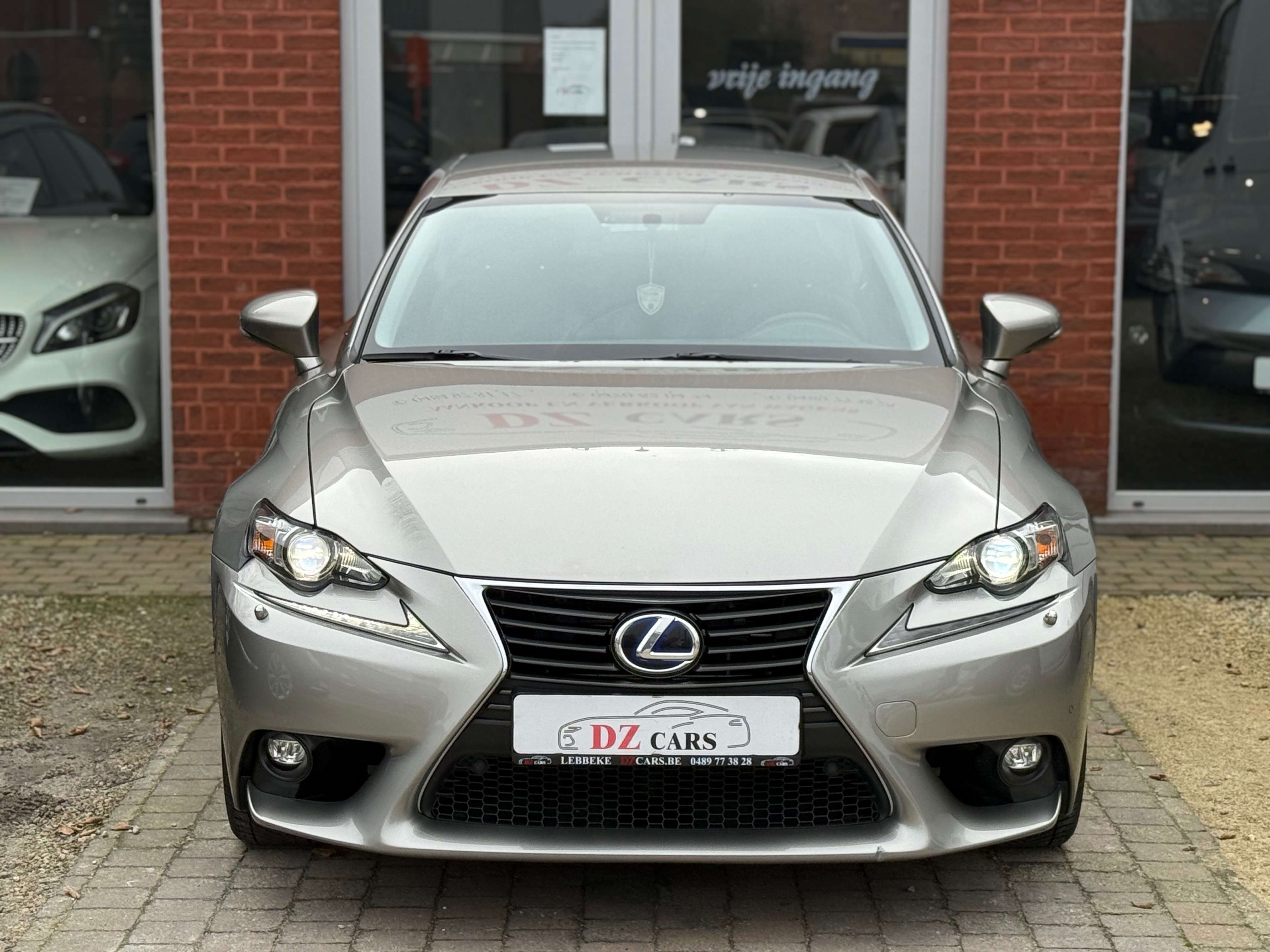 Lexus IS 300 HYBRID 2.5I 181PK |✅NAVI | XENON | KEY LESS START | LED |