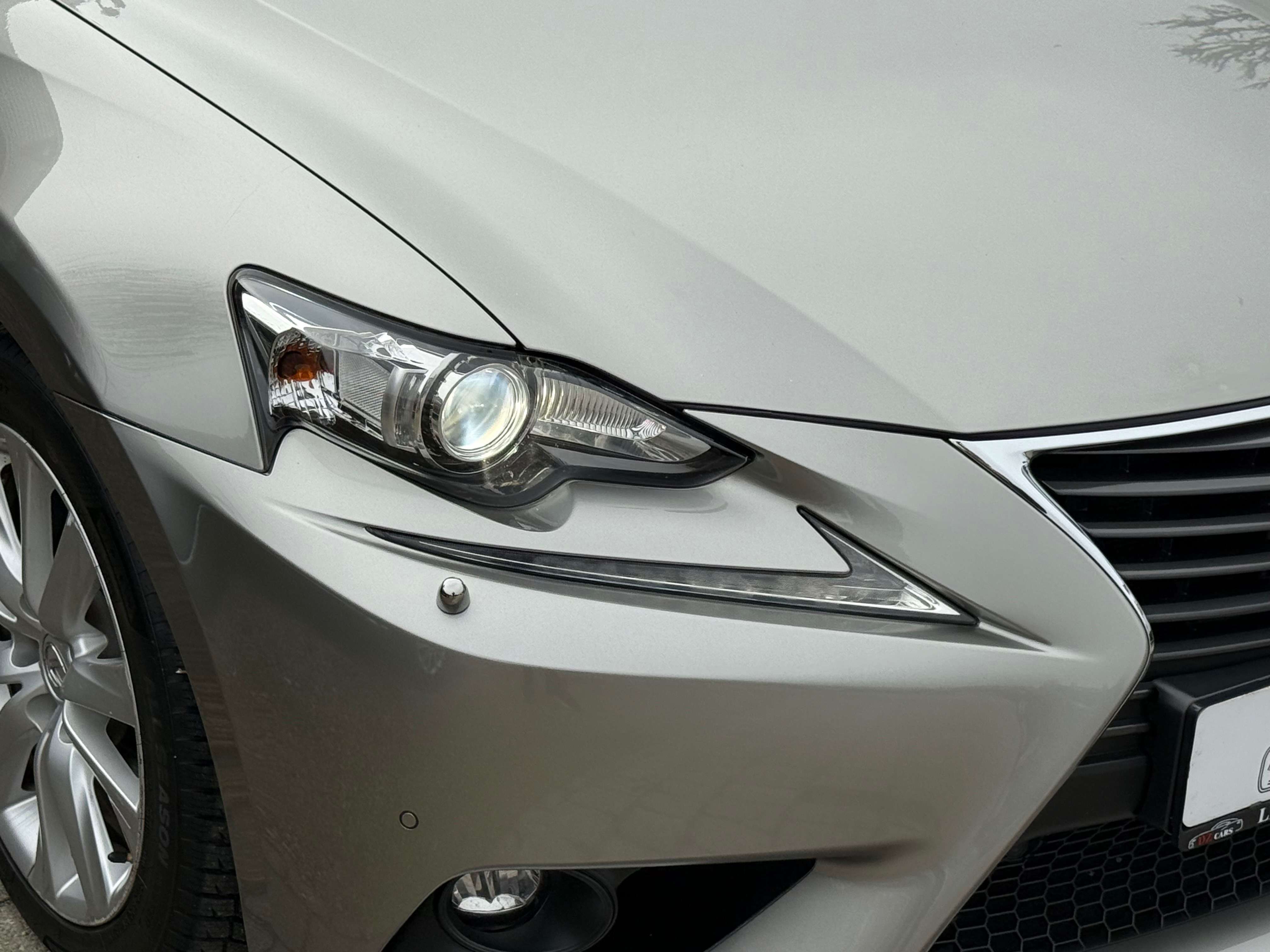 Lexus IS 300 HYBRID 2.5I 181PK |✅NAVI | XENON | KEY LESS START | LED |