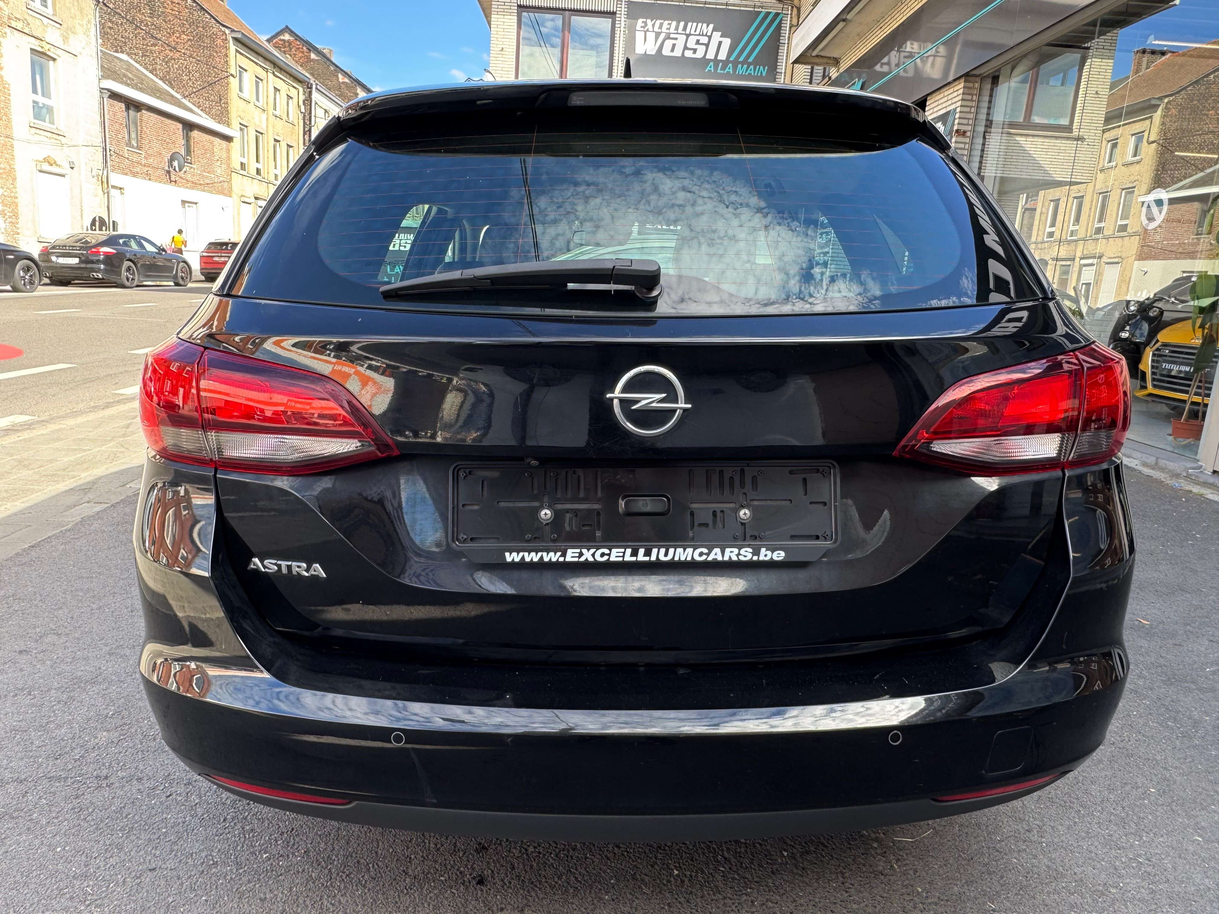 Opel Astra Sports Tourer 1.5 Turbo D Elegance S/S Cuir Led Gps Jante Camera 6Vts Carnet Garantie