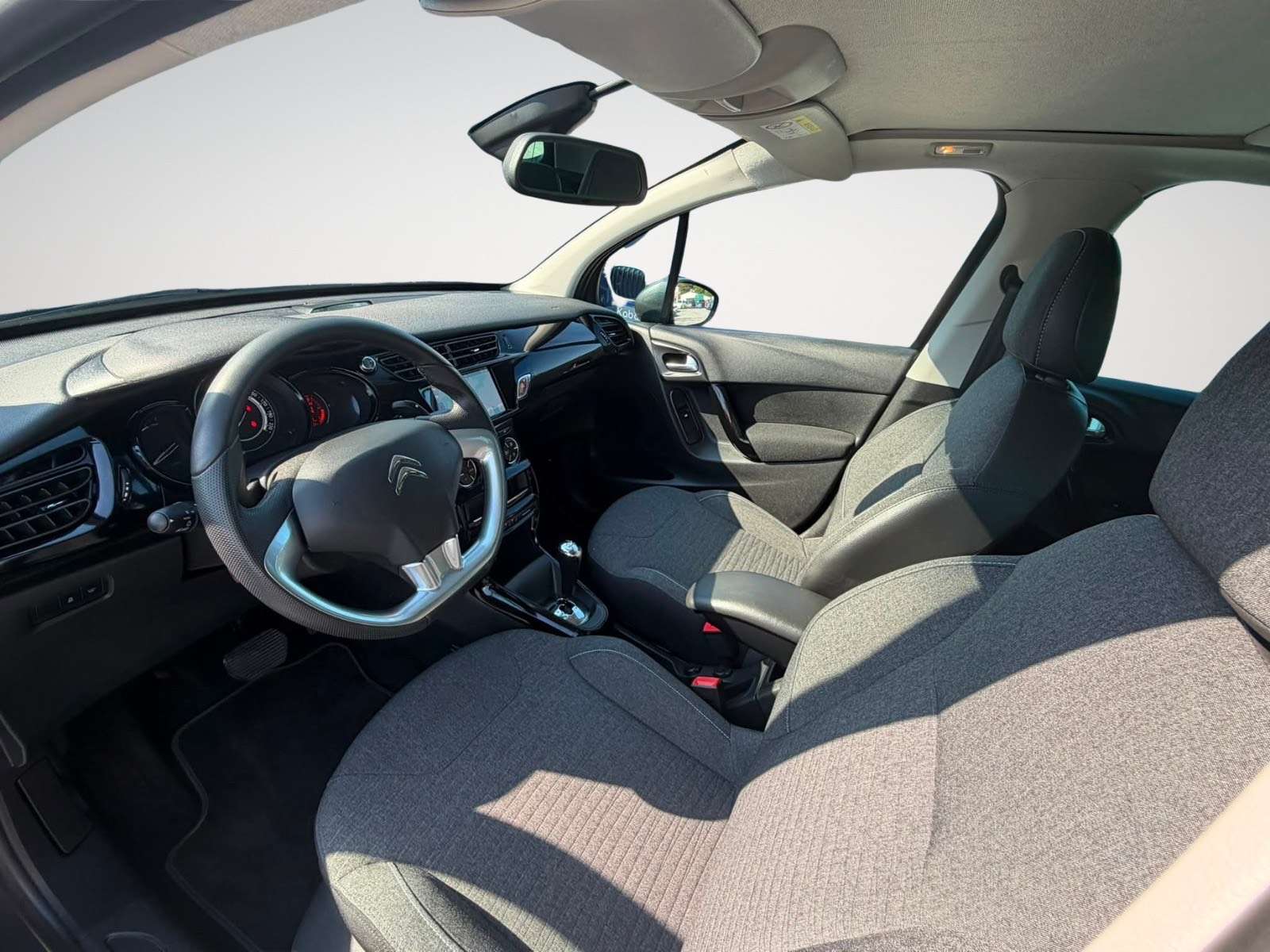 Citroen C3 C3 1.6i VTi Exclusive / Pano / Navi / Auto / Garantie