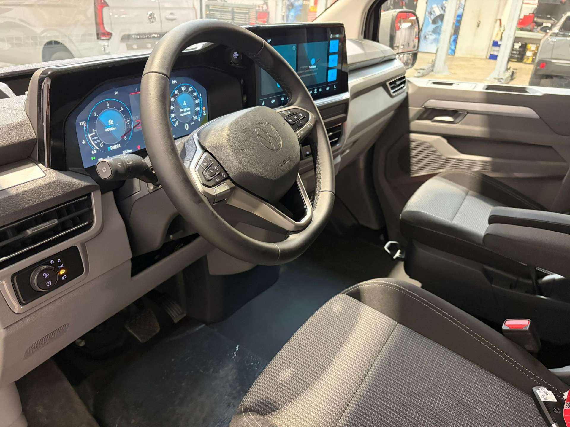 Volkswagen Transporter 2.0 TDI L2H1 4MOTION Dubbele cabine 5 zitplaatsen,