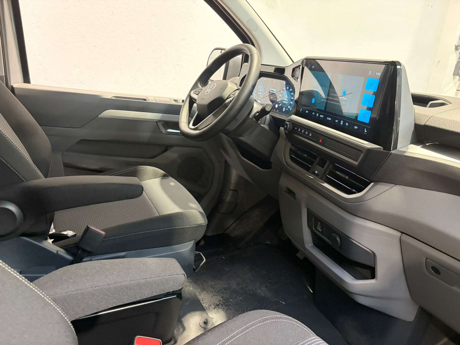 Volkswagen Transporter 2.0 TDI L2H1 4MOTION Dubbele cabine 5 zitplaatsen,