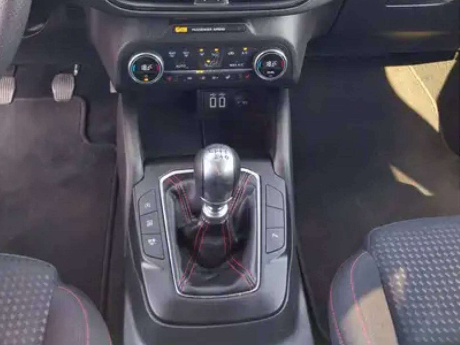 Ford Focus 1.5 ST-Line / NAVI-CAMERA-CLIM / GARANTIE 12 MOIS