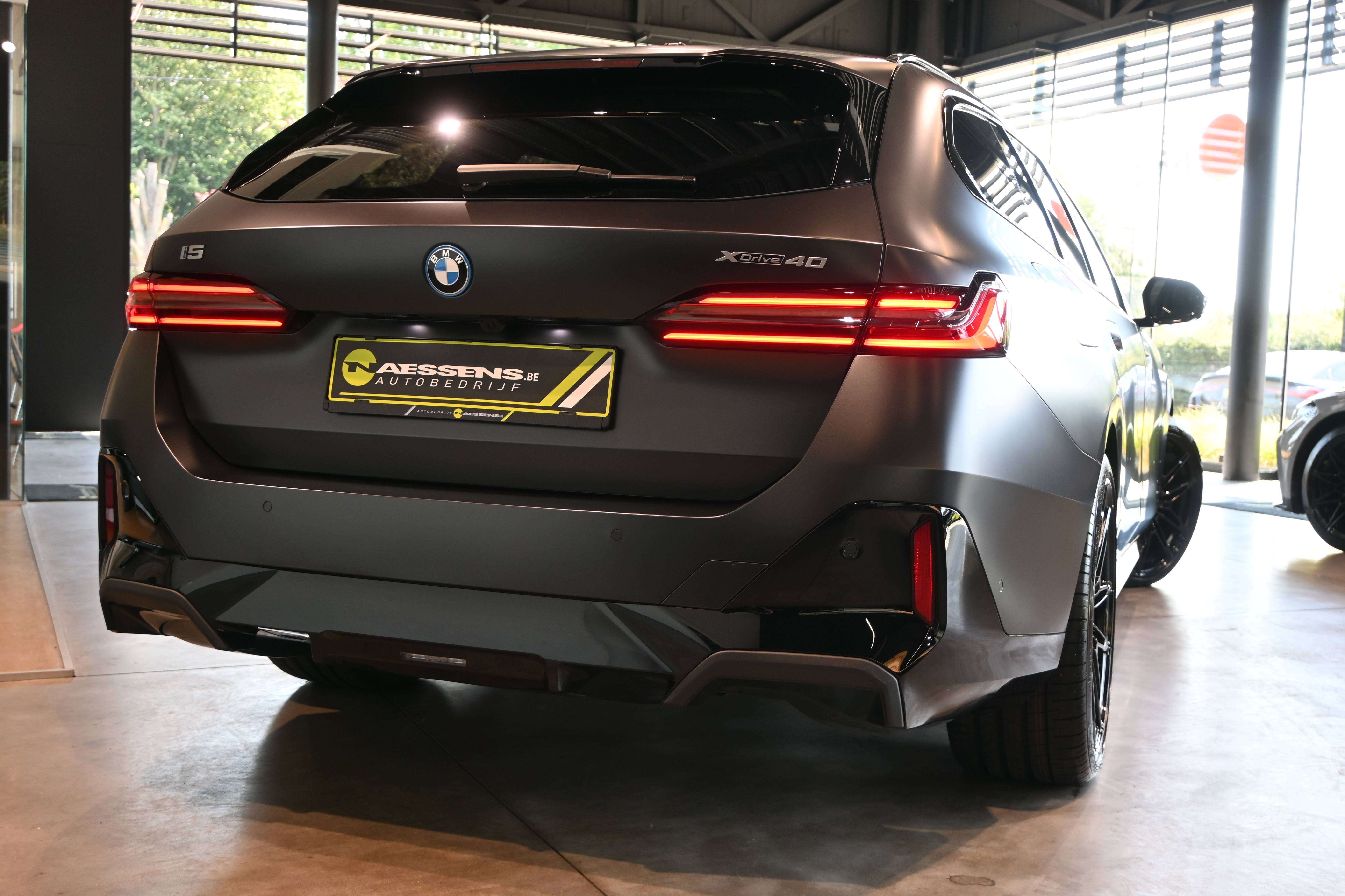 BMW i5 Touring xDrive40 M Sport **LED/LEDER/360°CAM/H&K/DAB/CARPLAY/CC**