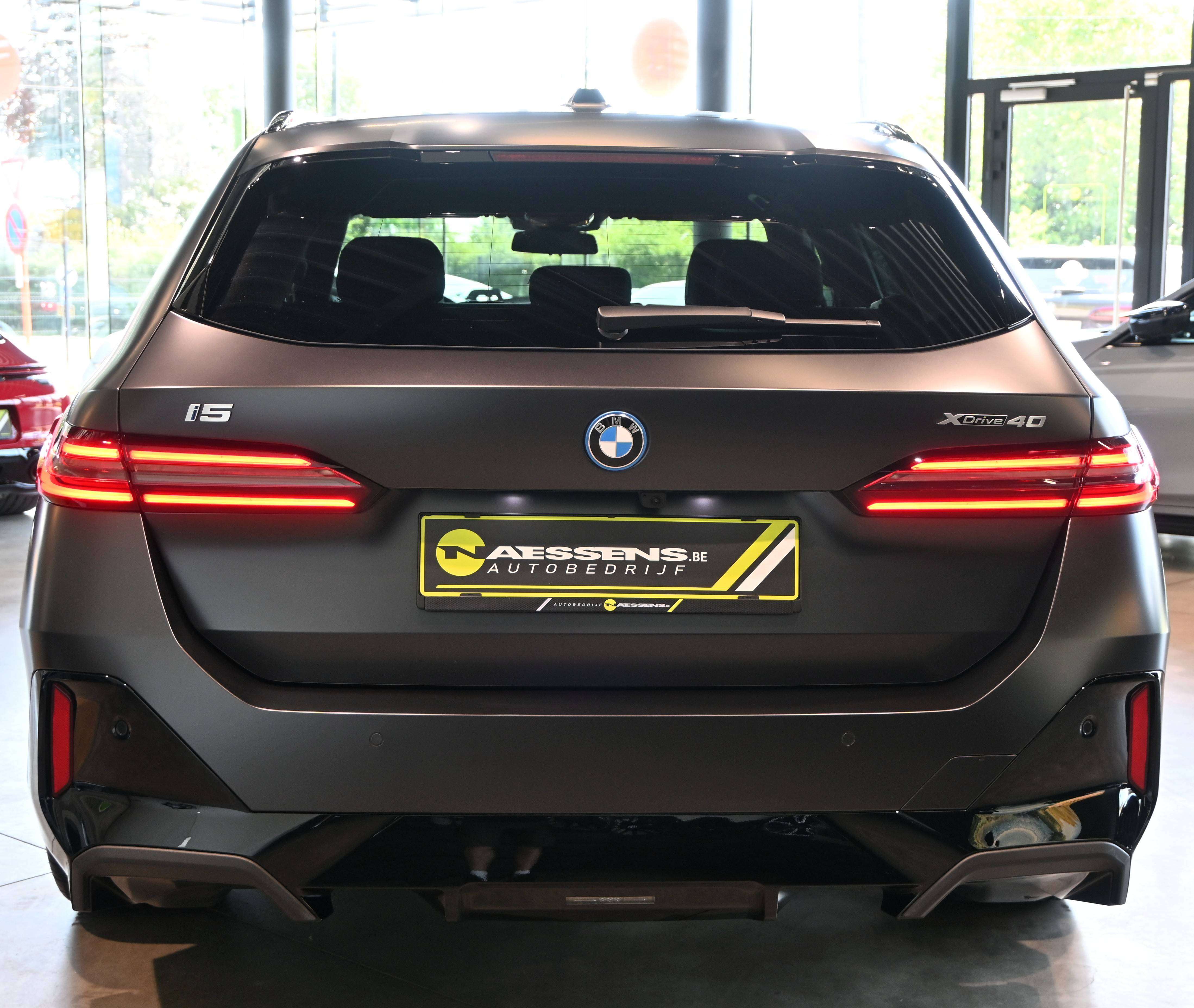 BMW i5 Touring xDrive40 M Sport **LED/LEDER/360°CAM/H&K/DAB/CARPLAY/CC**