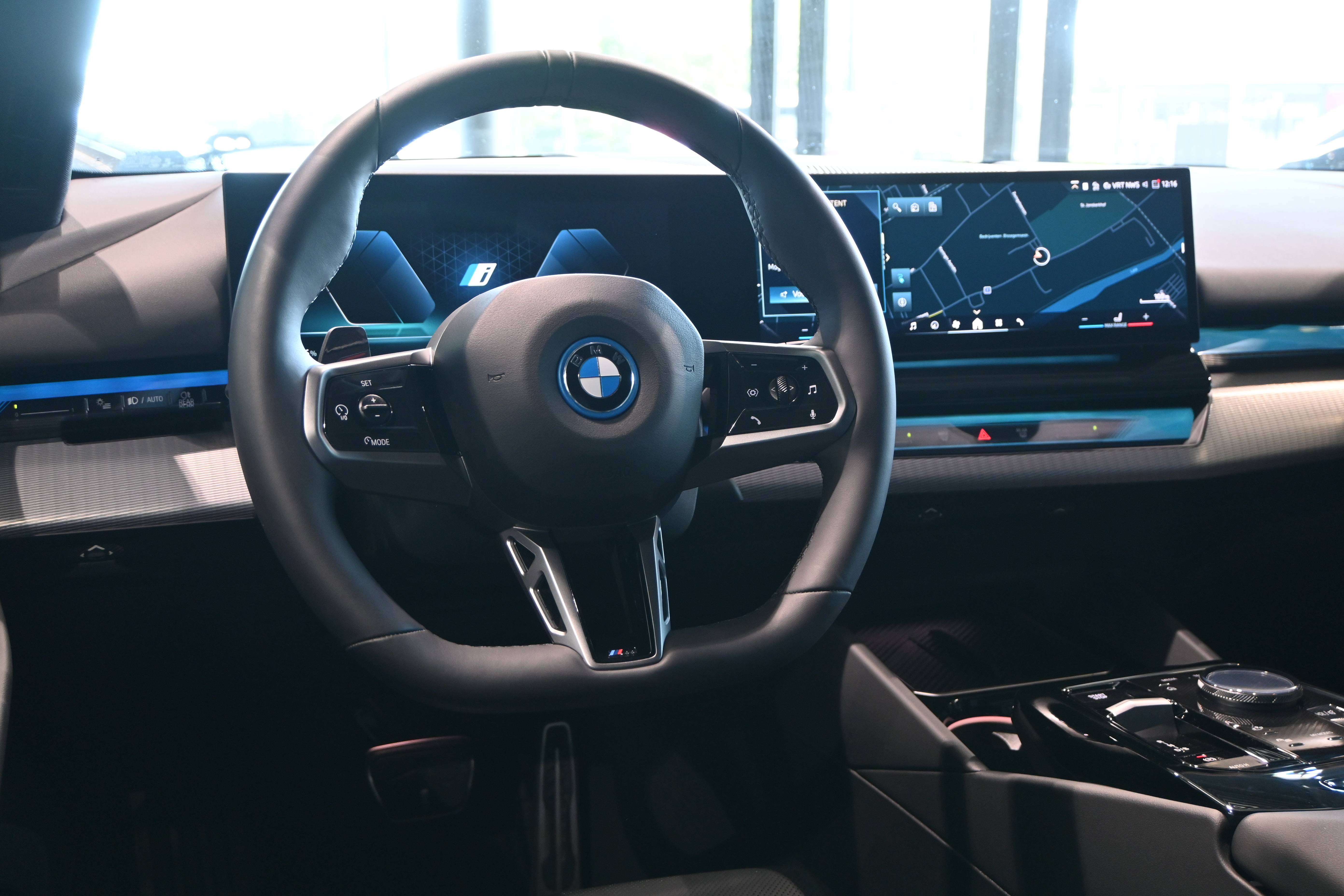 BMW i5 Touring xDrive40 M Sport **LED/LEDER/360°CAM/H&K/DAB/CARPLAY/CC**