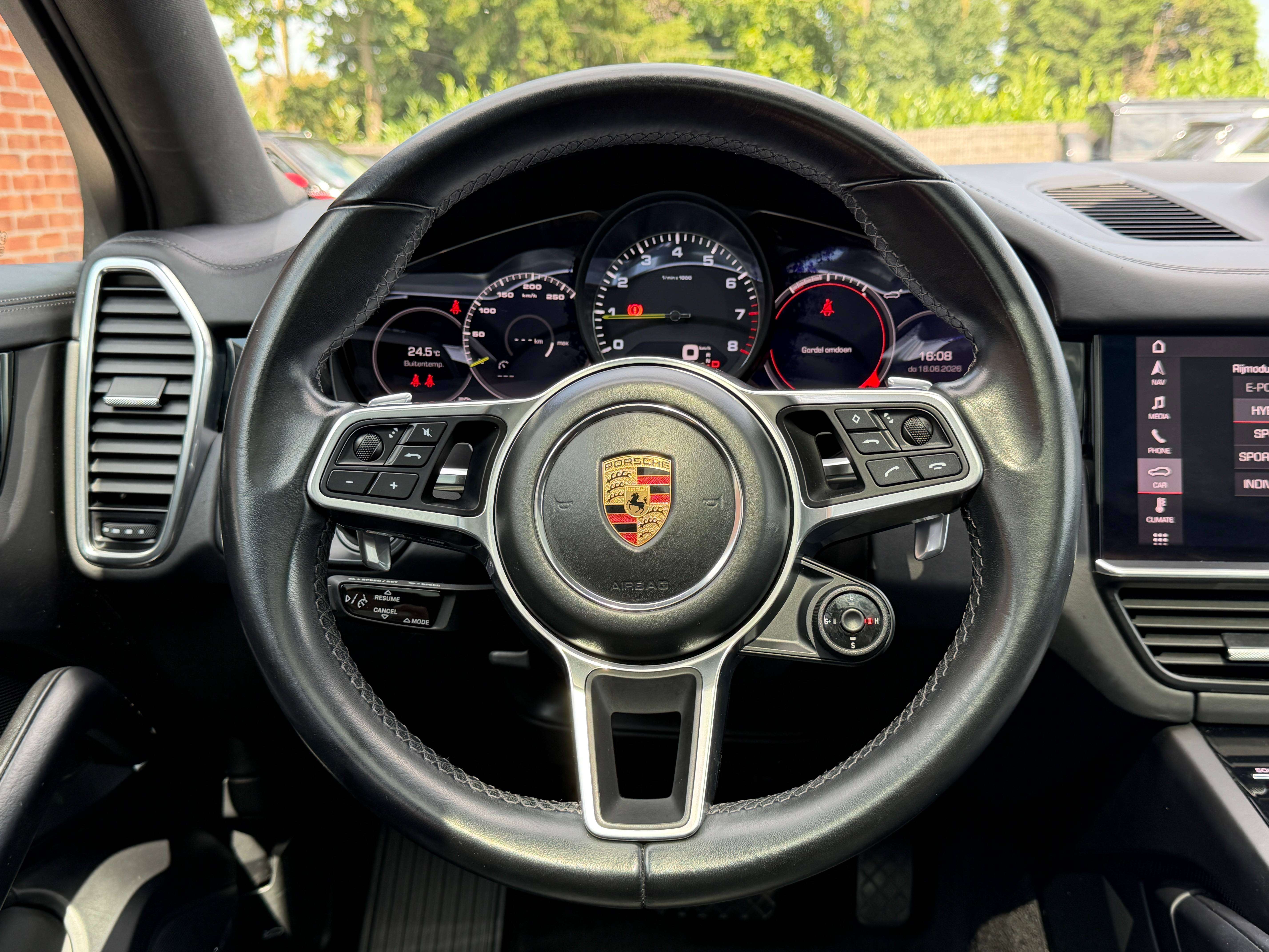 Porsche Cayenne e-Hybrid 3.0 V6 - Bose - Sg chauff - Toit pano - Chrono