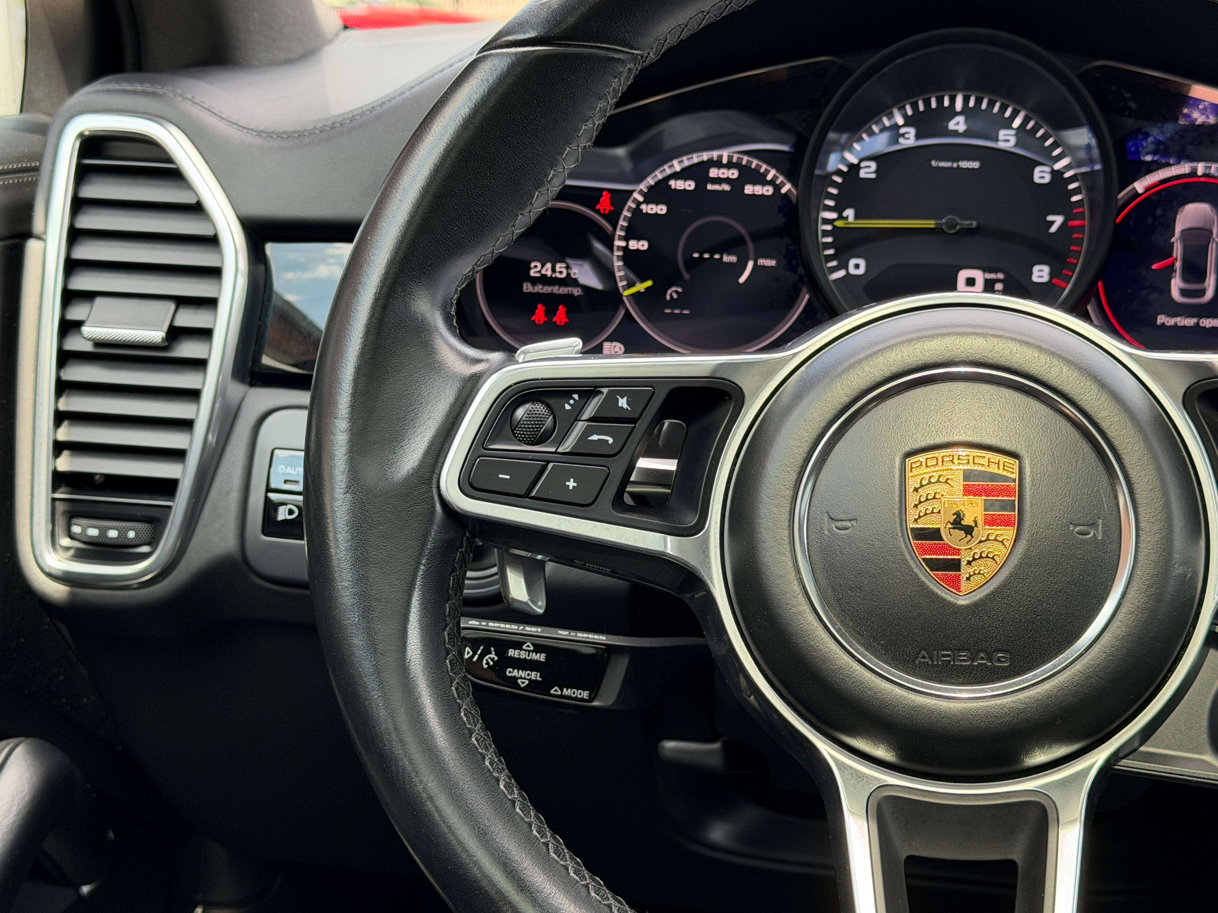 Porsche Cayenne e-Hybrid 3.0 V6 - Bose - Sg chauff - Toit pano - Chrono