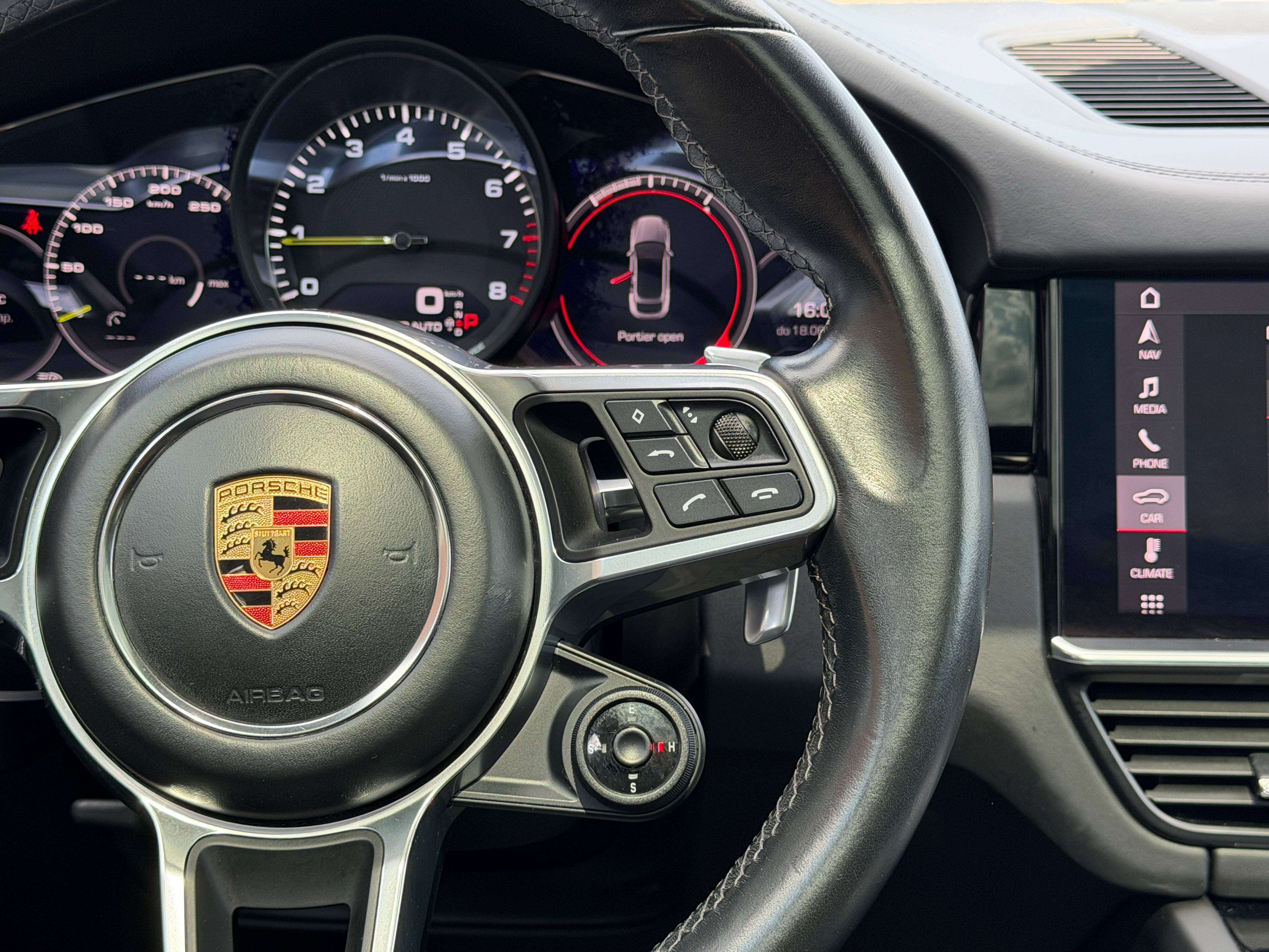 Porsche Cayenne e-Hybrid 3.0 V6 - Bose - Sg chauff - Toit pano - Chrono