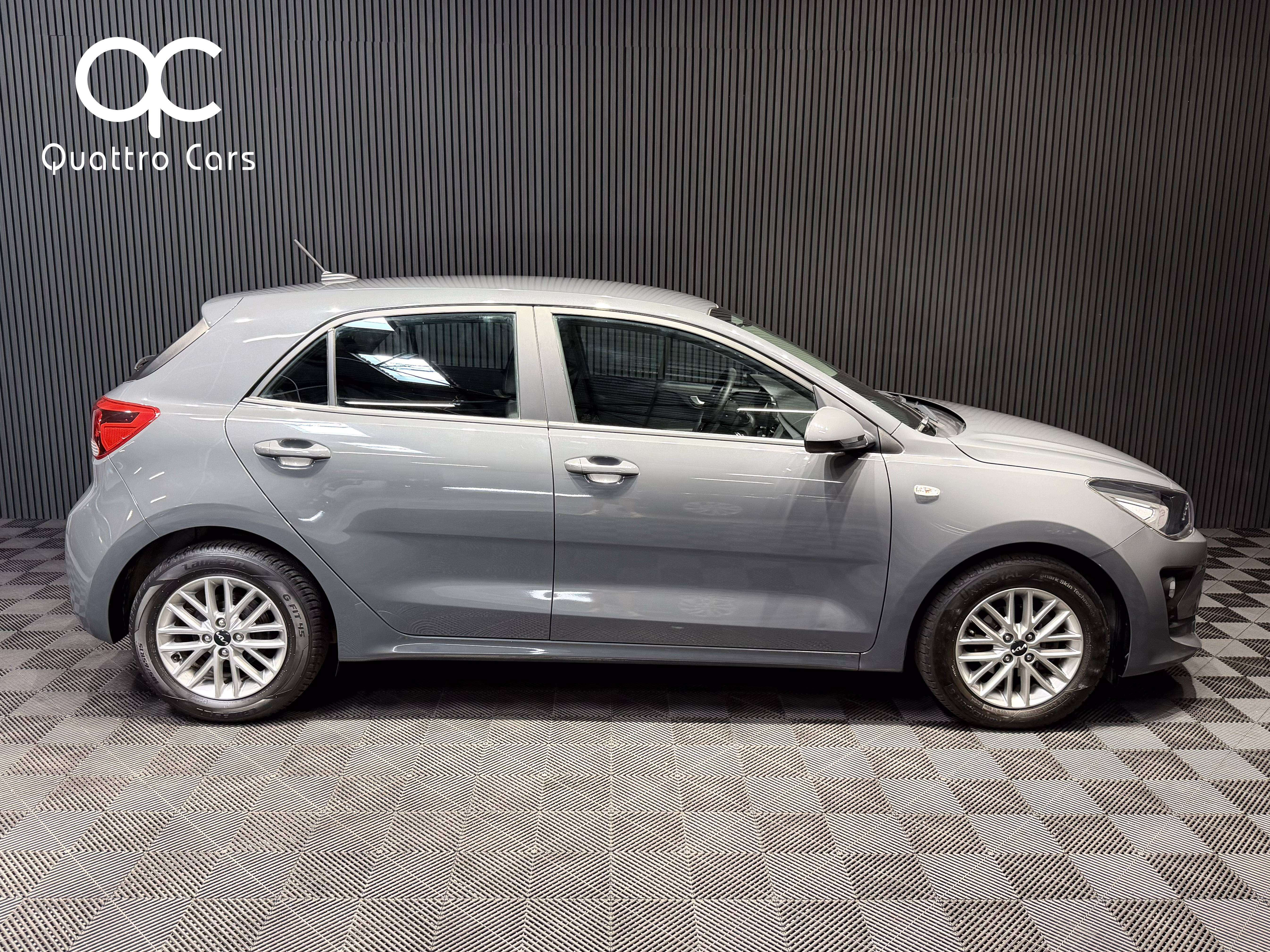 Kia Rio 1.2i / Car play / Camera / Clim / 1e Main