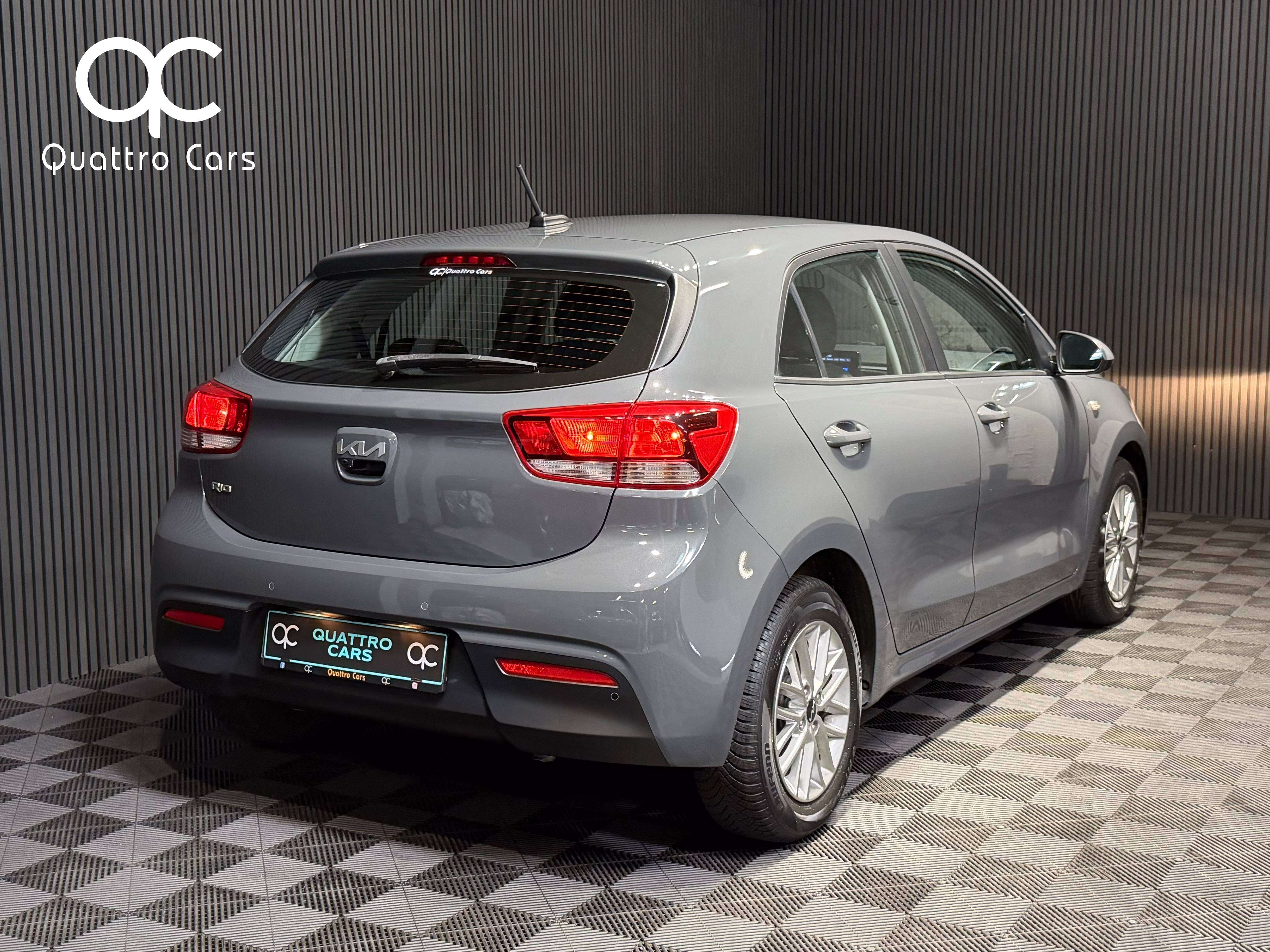 Kia Rio 1.2i / Car play / Camera / Clim / 1e Main