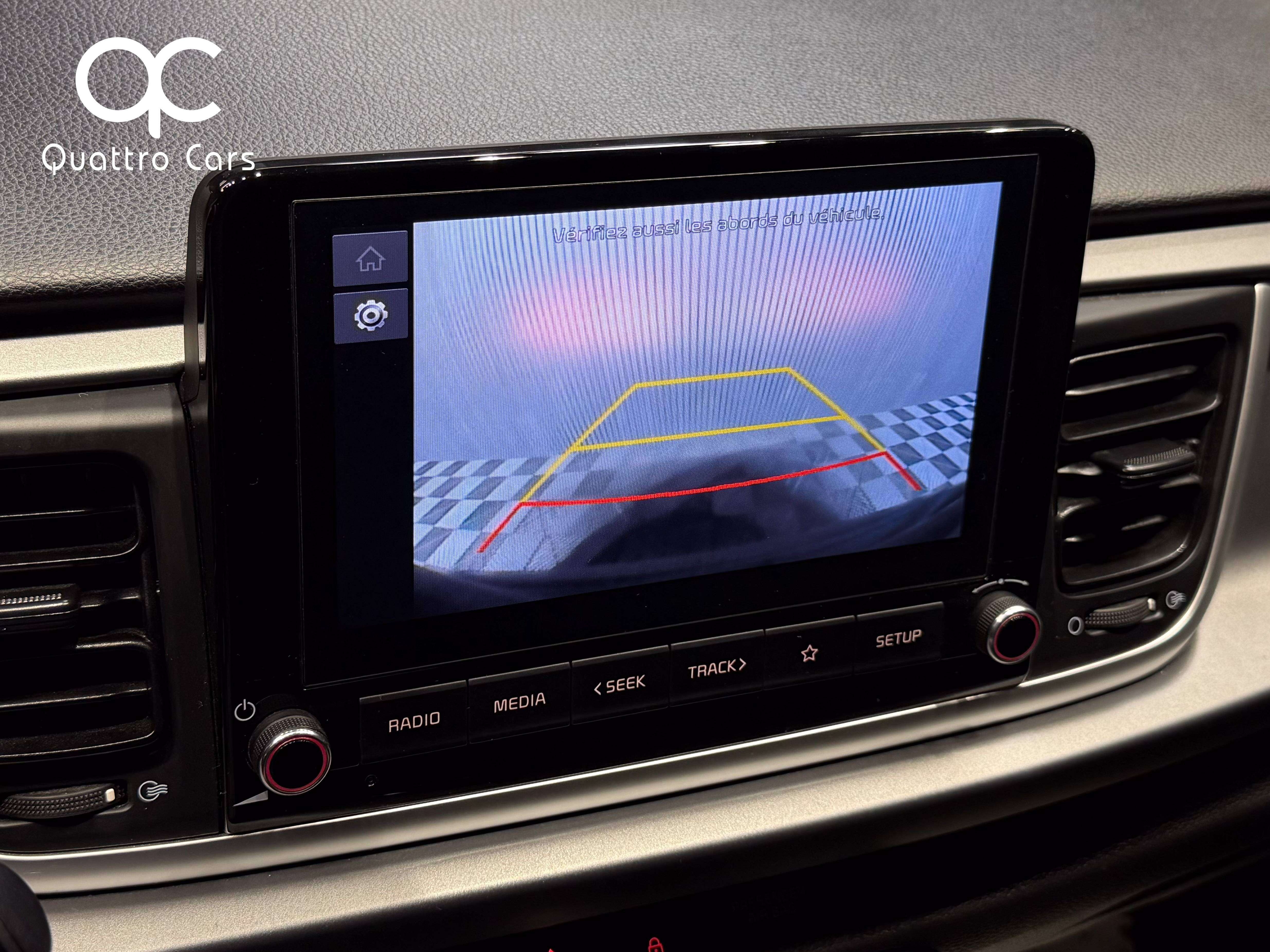 Kia Rio 1.2i / Car play / Camera / Clim / 1e Main