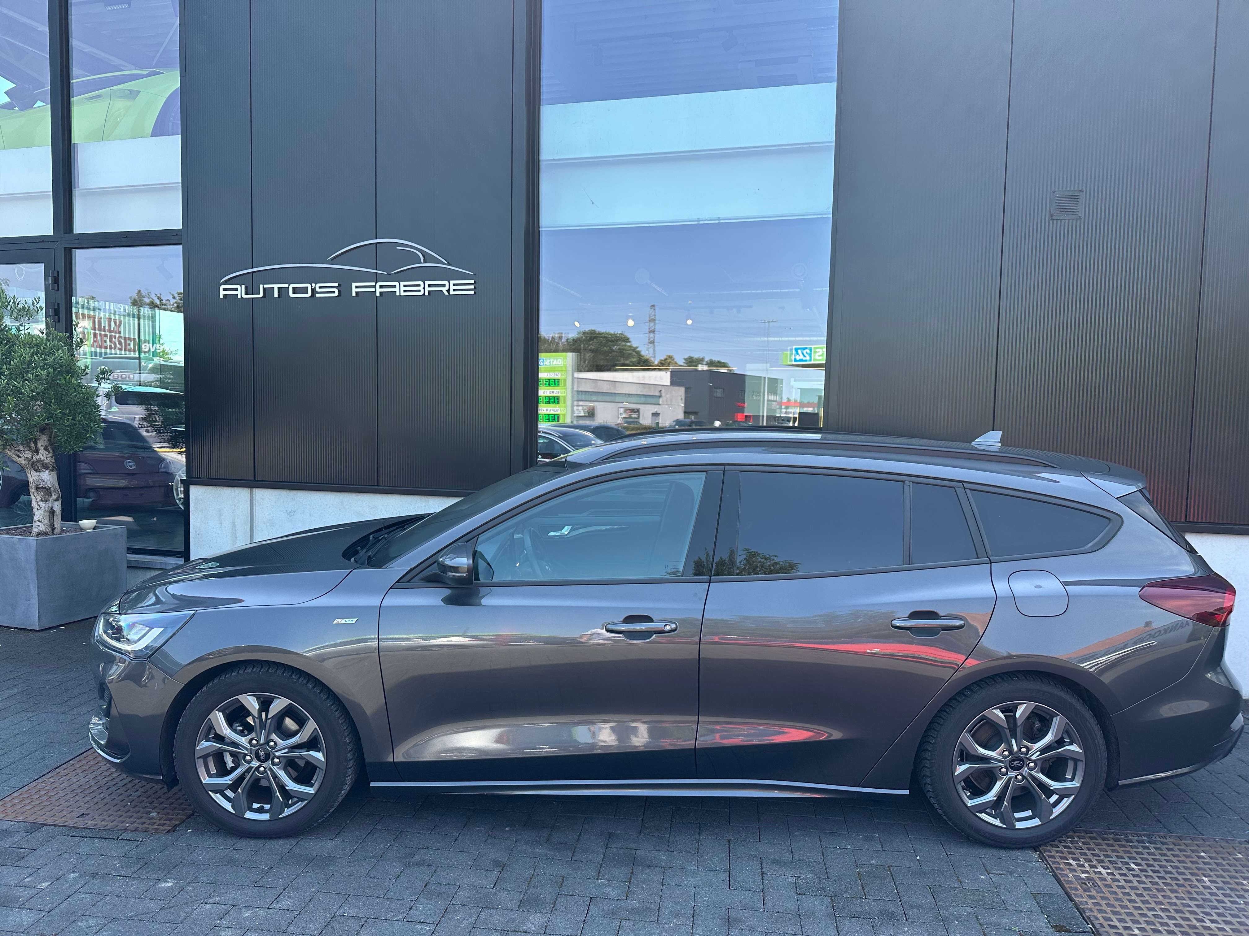 Ford Focus 1.0 EcoBoost MHEV ST-Line Design Black Pack