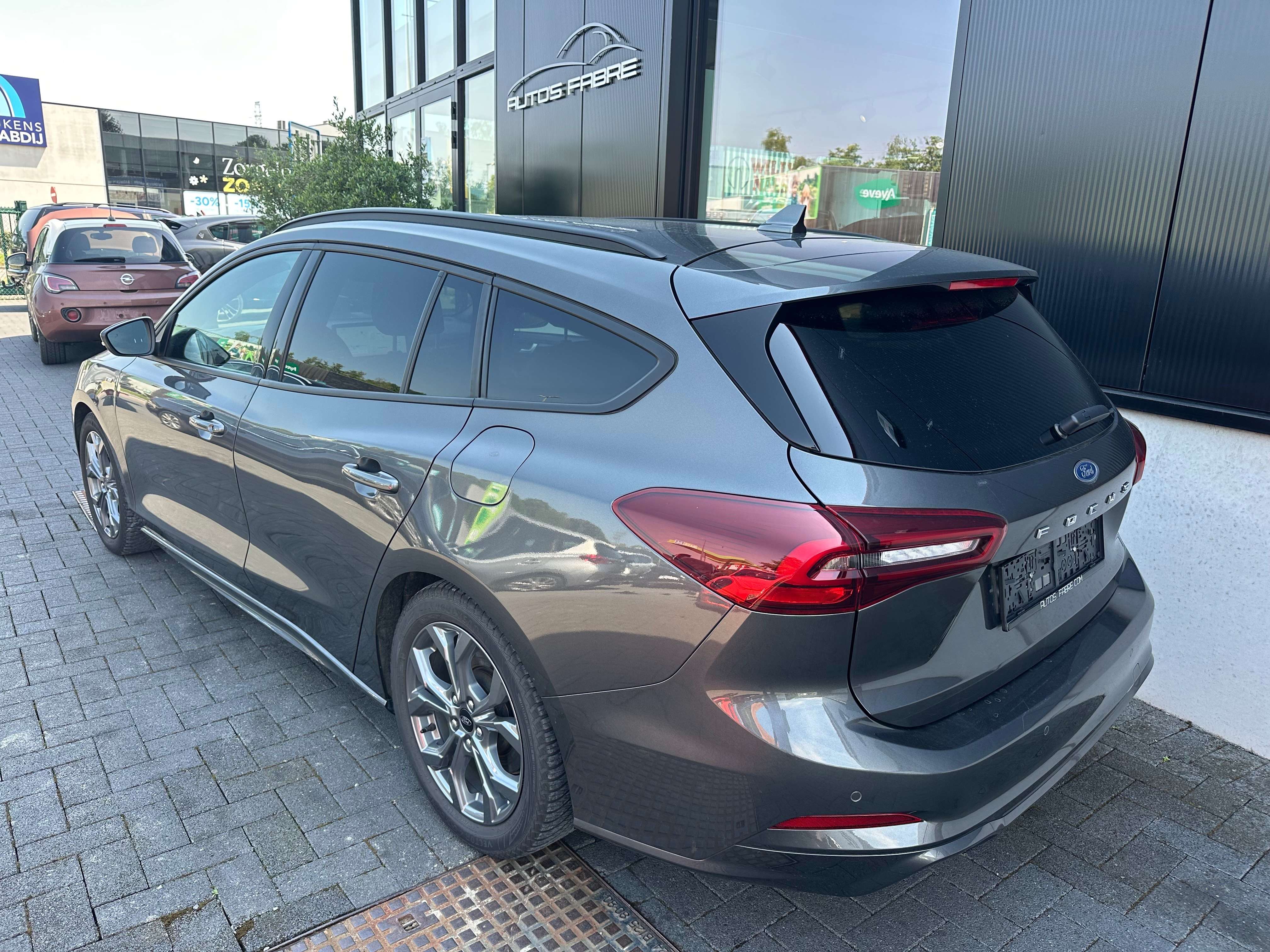 Ford Focus 1.0 EcoBoost MHEV ST-Line Design Black Pack