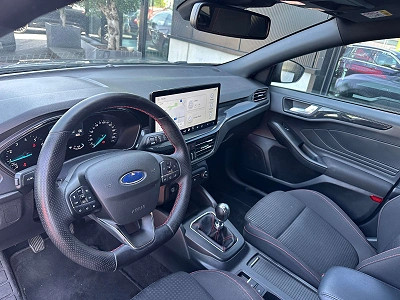 Ford Focus 1.0 EcoBoost MHEV ST-Line Design Black Pack 64000km