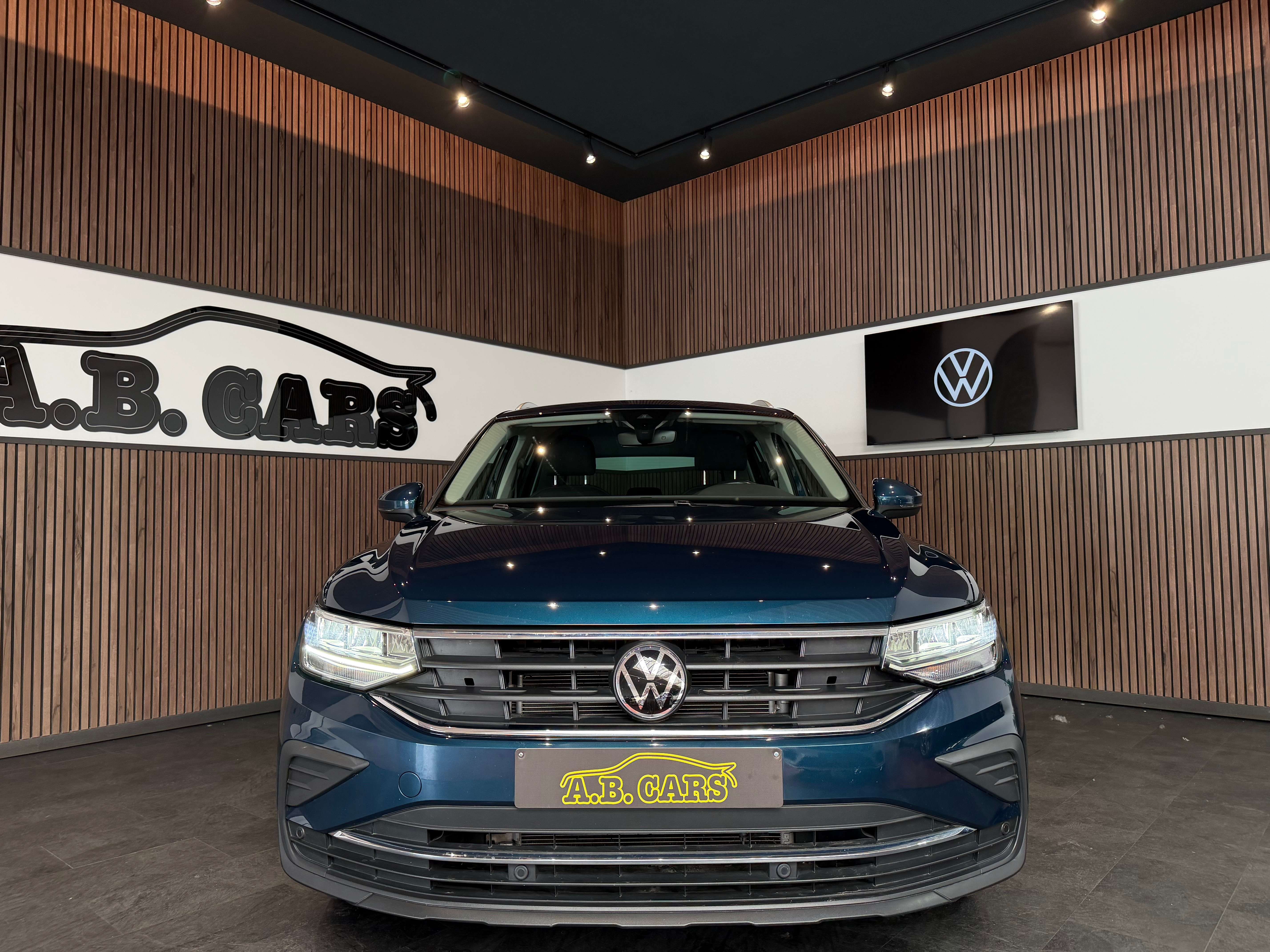 Volkswagen Tiguan 1.5 TSI - AUTOMATIQUE - 1ERPRO - GARANTIE 12MOIS