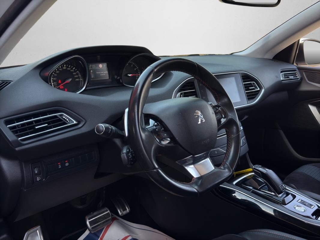 Peugeot 308 130ch SS EAT8 Tech Edition