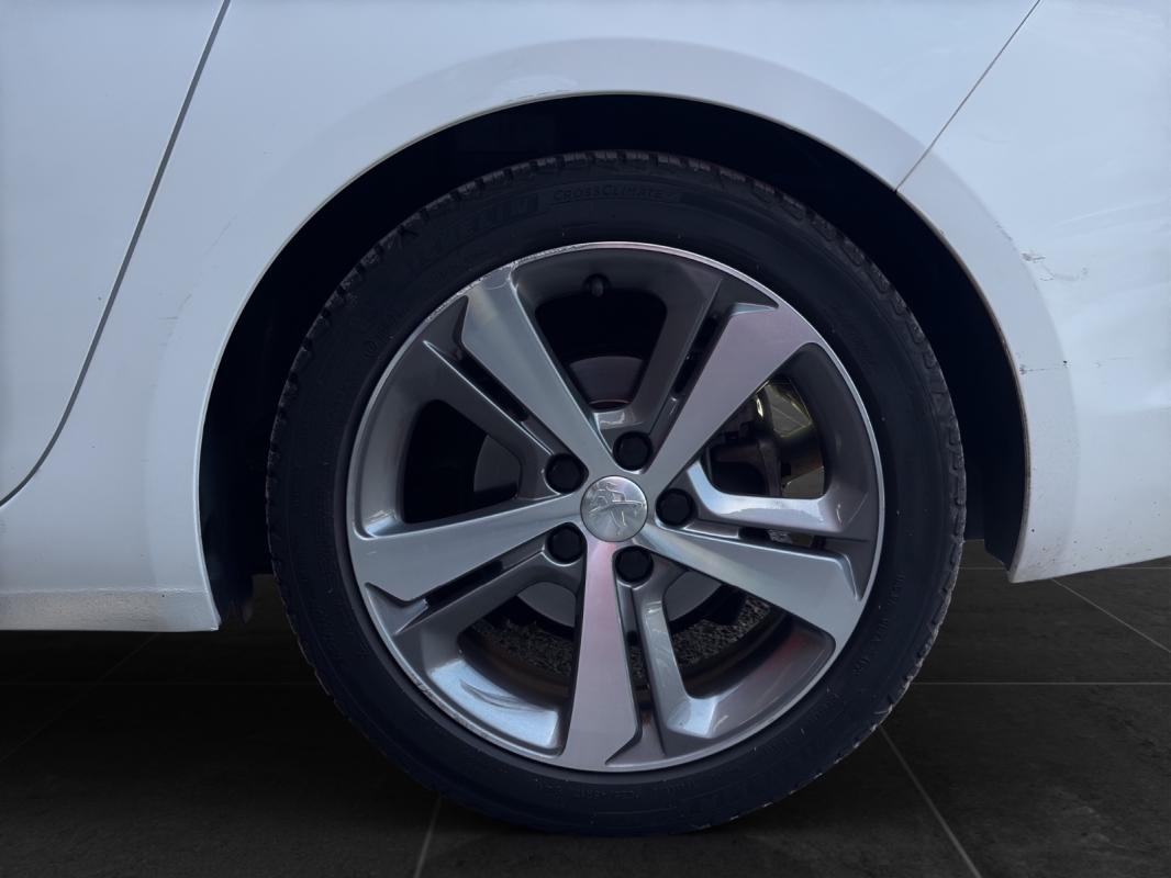 Peugeot 308 130ch SS EAT8 Tech Edition