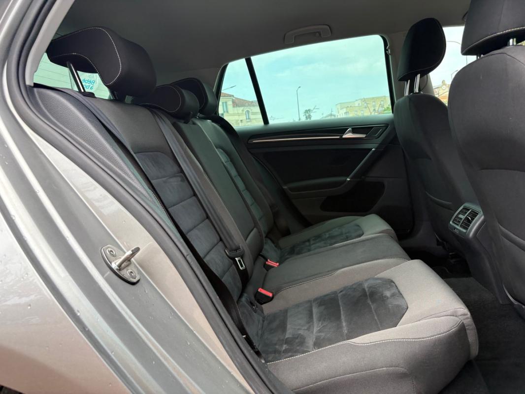 Volkswagen Golf VII 1.4 TSI 16V Blue Motion DSG7 140 cv Boîte auto - CARNET D'ENTRETIEN DISPONIBLE
