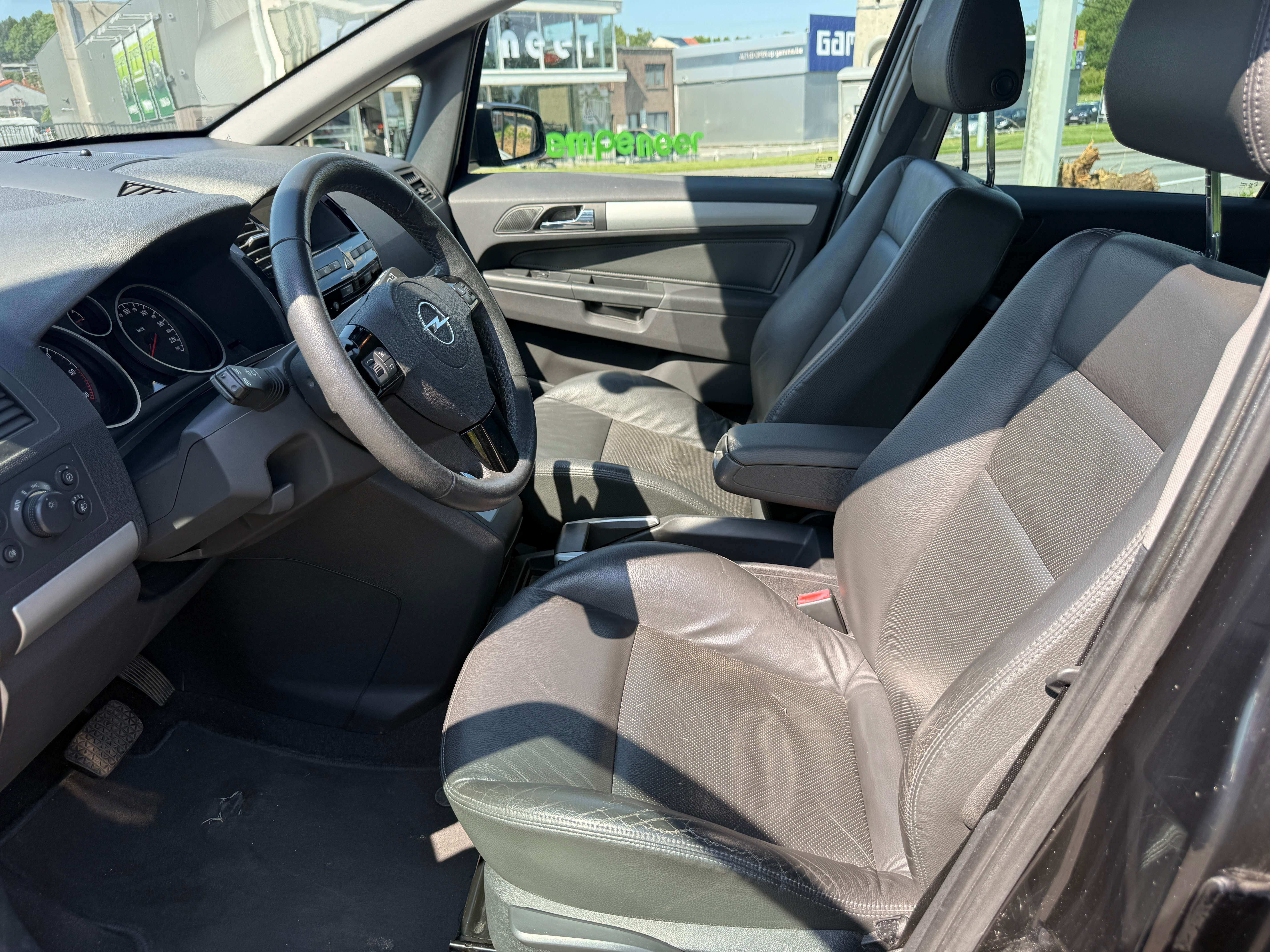 Opel Zafira Zafira 1.9 DT CDTi Cosmo DPF