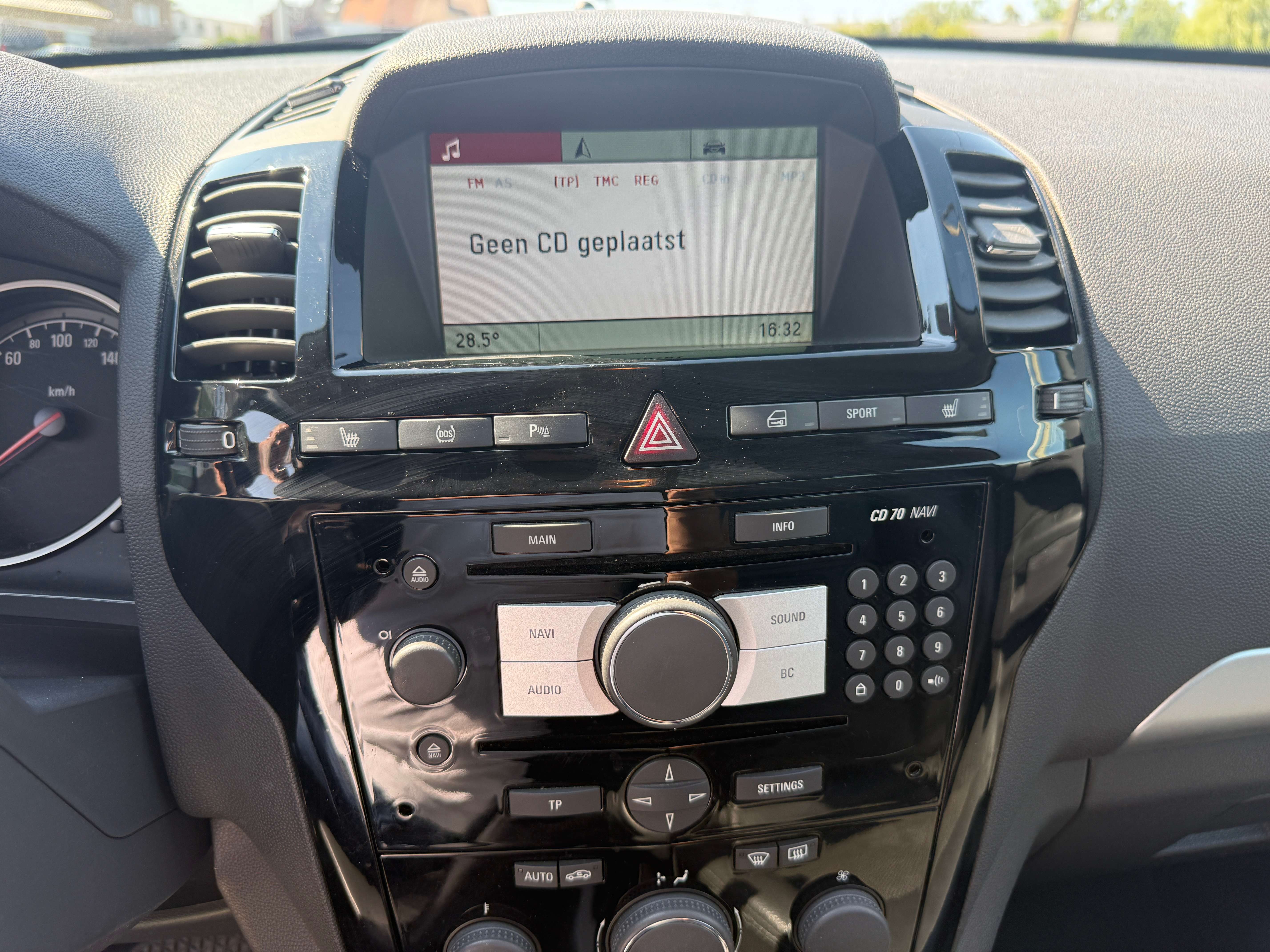Opel Zafira Zafira 1.9 DT CDTi Cosmo DPF