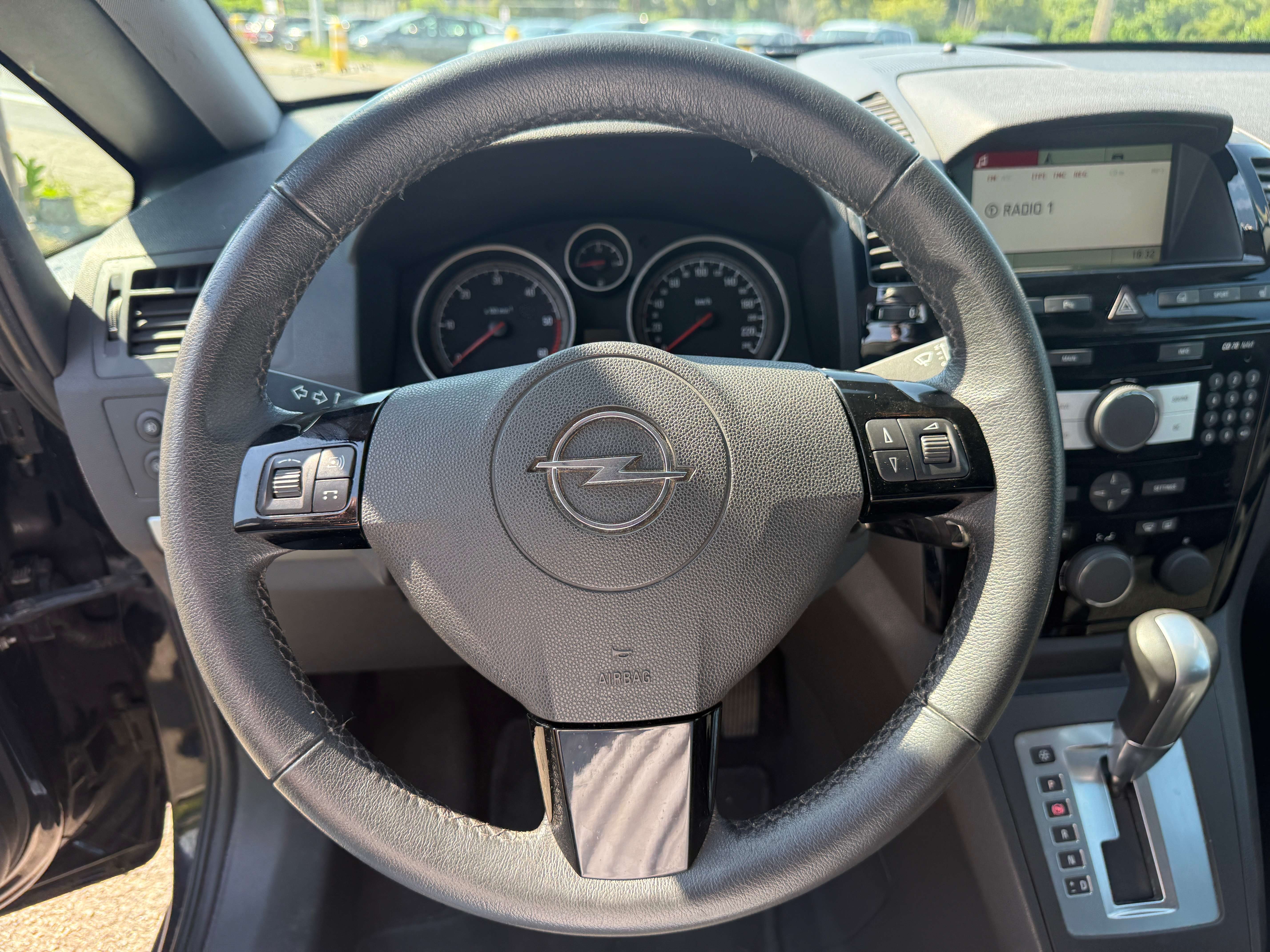 Opel Zafira Zafira 1.9 DT CDTi Cosmo DPF
