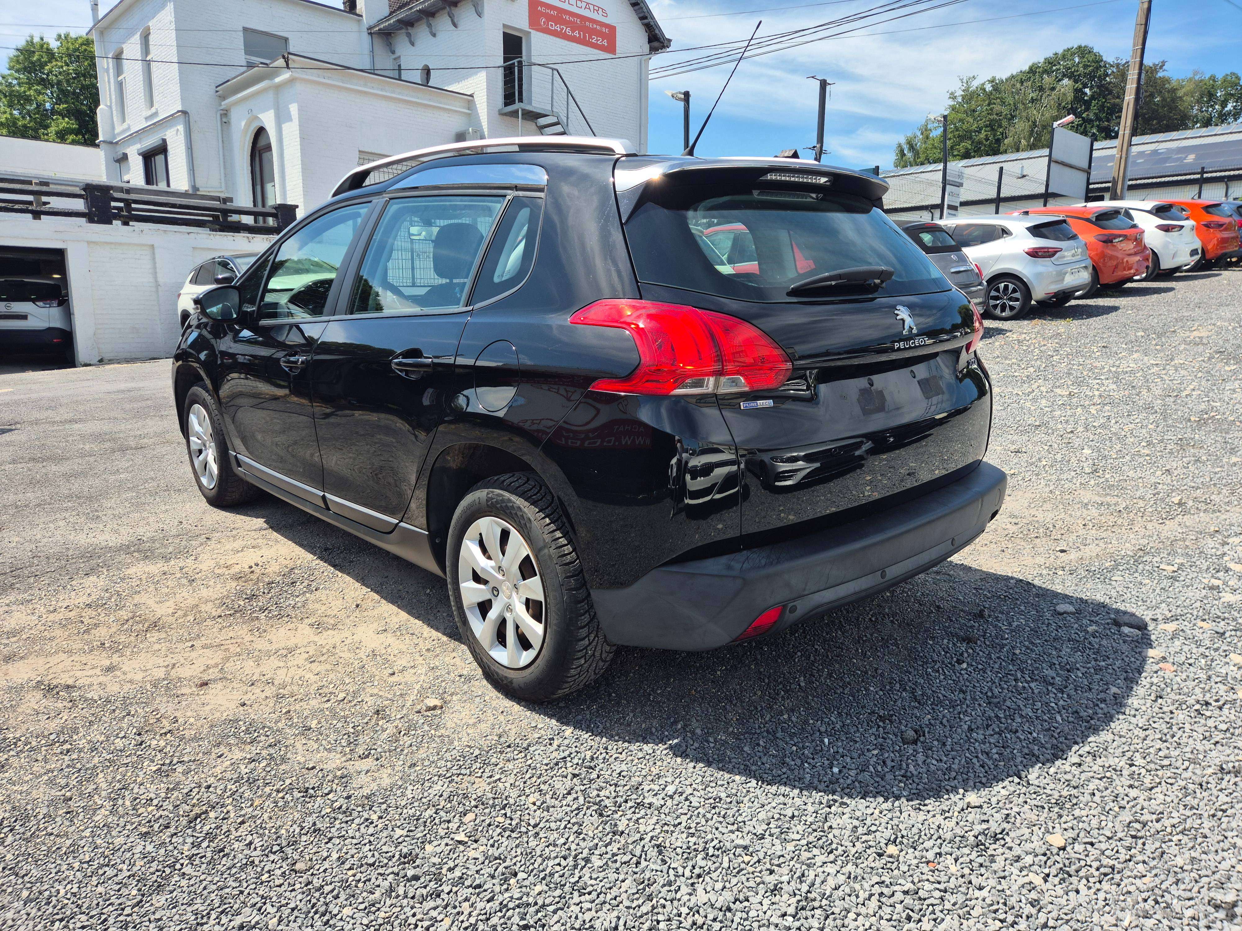 Peugeot 2008 1.2i Access