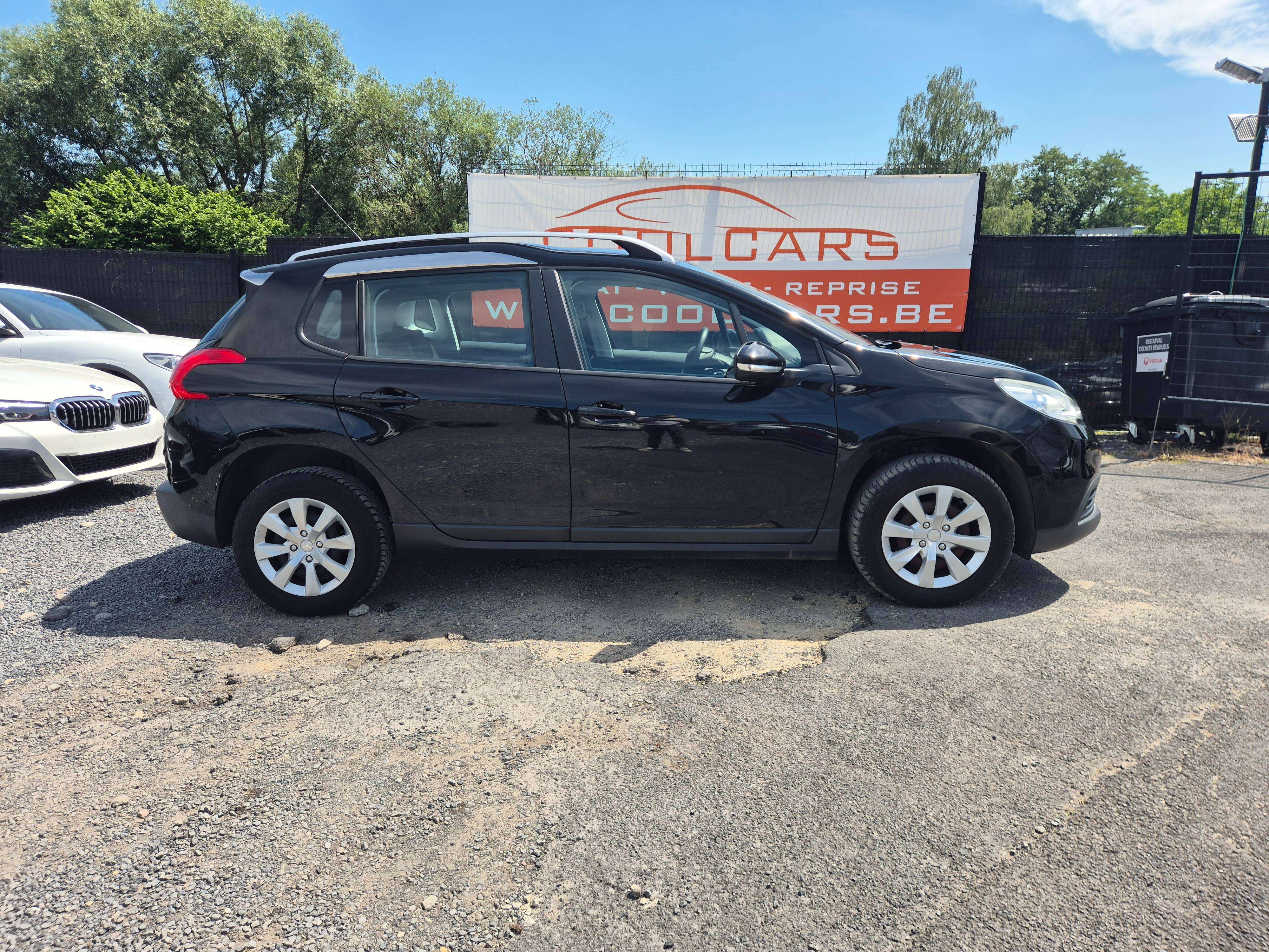Peugeot 2008 1.2i Access