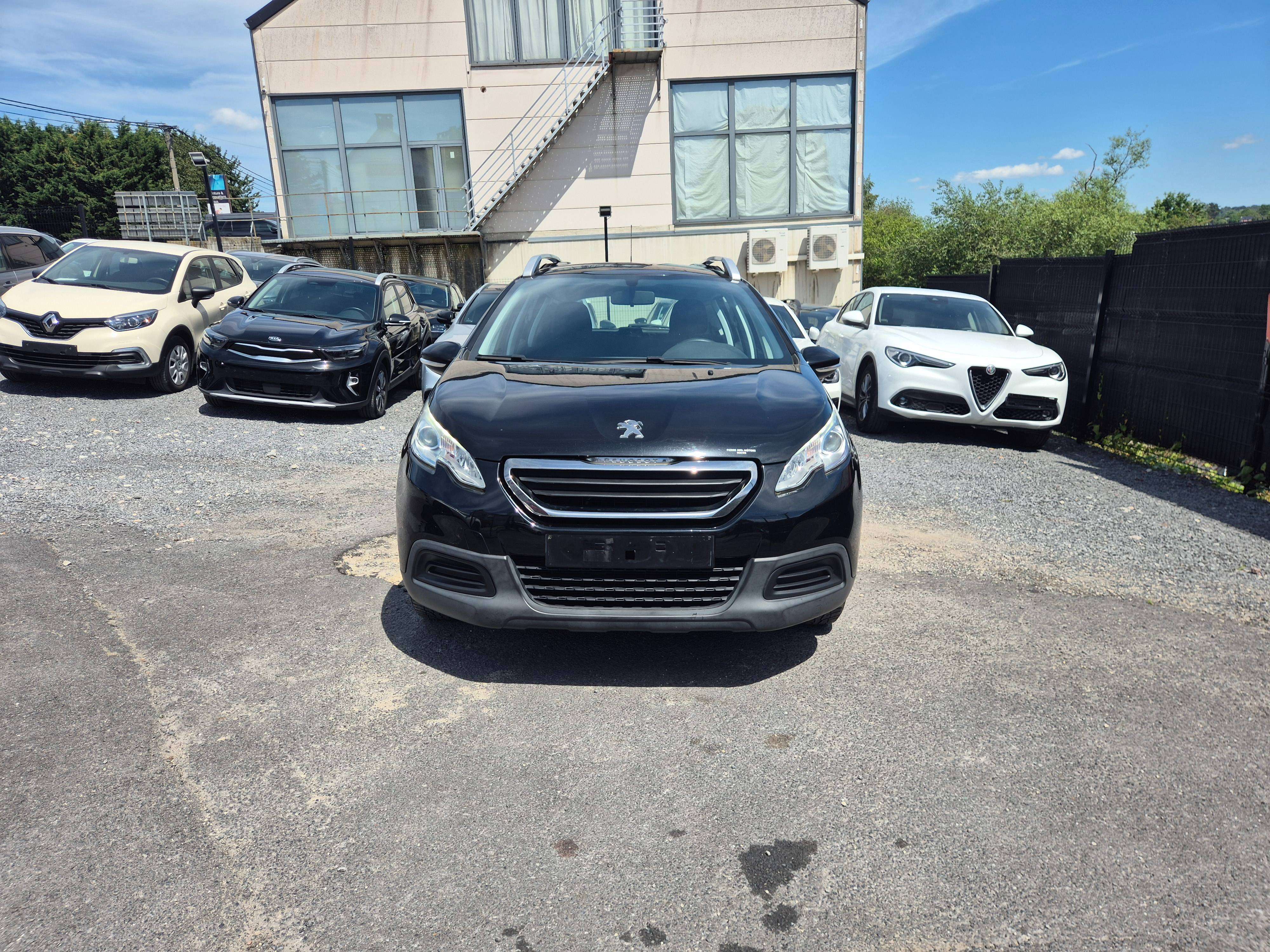 Peugeot 2008 1.2i Access