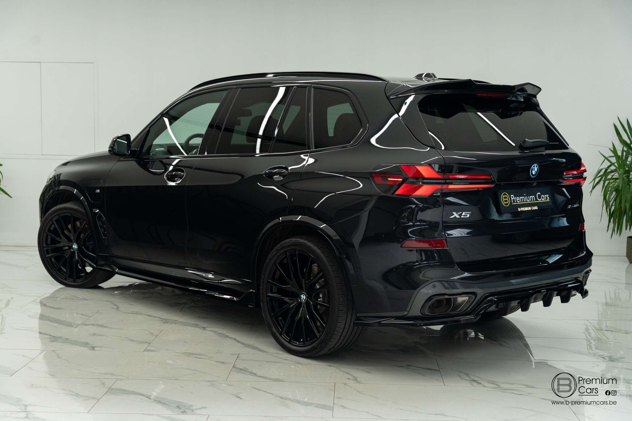 BMW X5 xDrive50e hybrid M-Performance bodykit! Pano, H&K, Acc, Hud!
