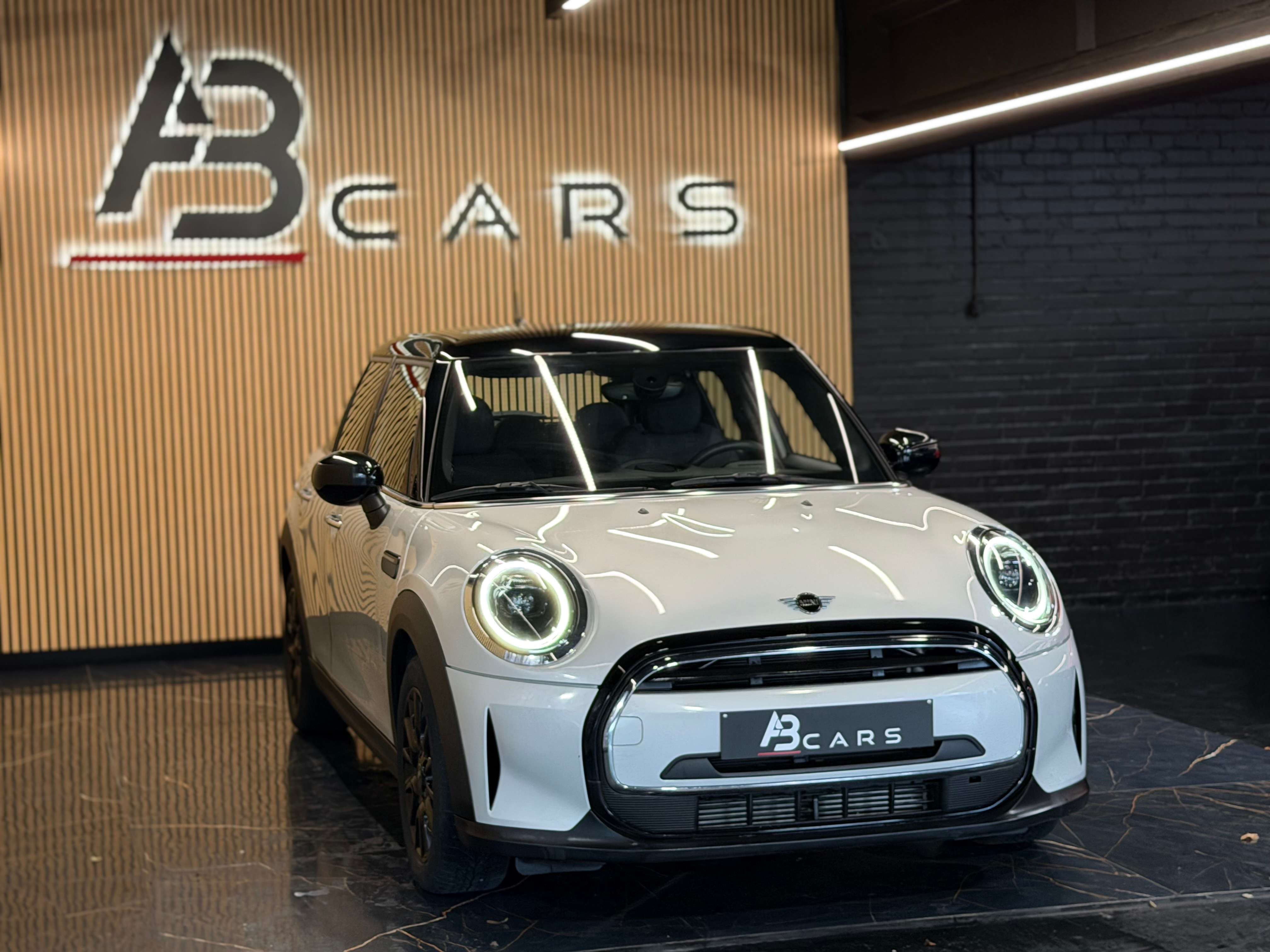 MINI Cooper 1.5I SPORT - 5 PORTES * GARANTIE 12 MOIS **