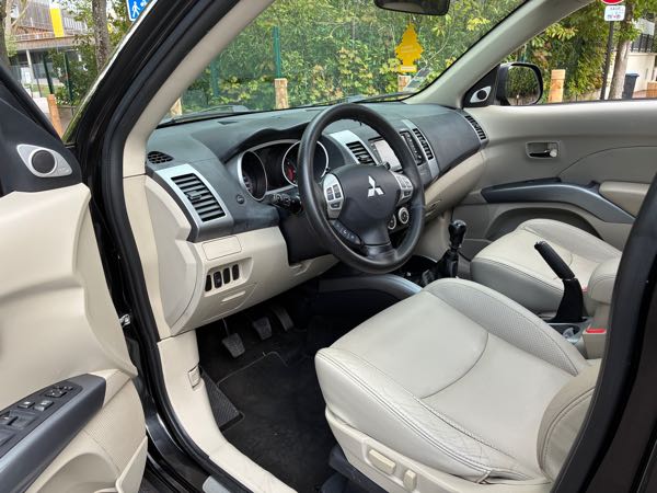 Mitsubishi Outlander II 2.2 DI-D 156 30EME ANNIVERSAIRE