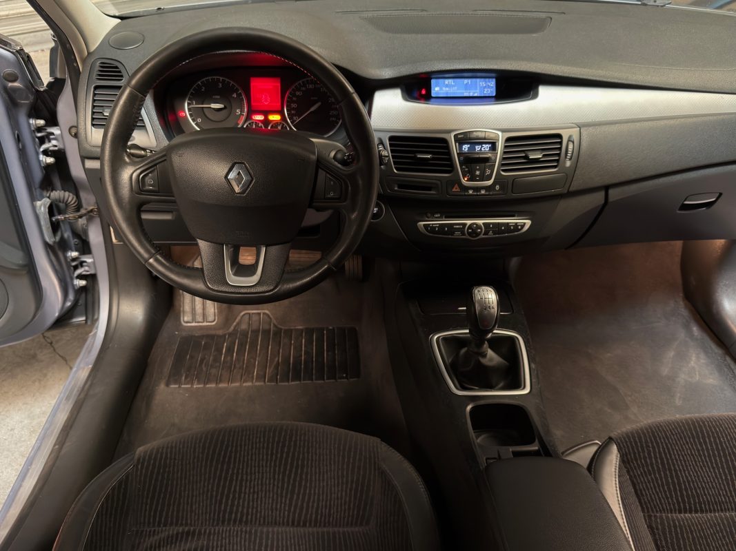 Renault Laguna 3 III 2.0 DCI 150 Cv MOTEUR A CHAINE / FINITION PRIVILEGE