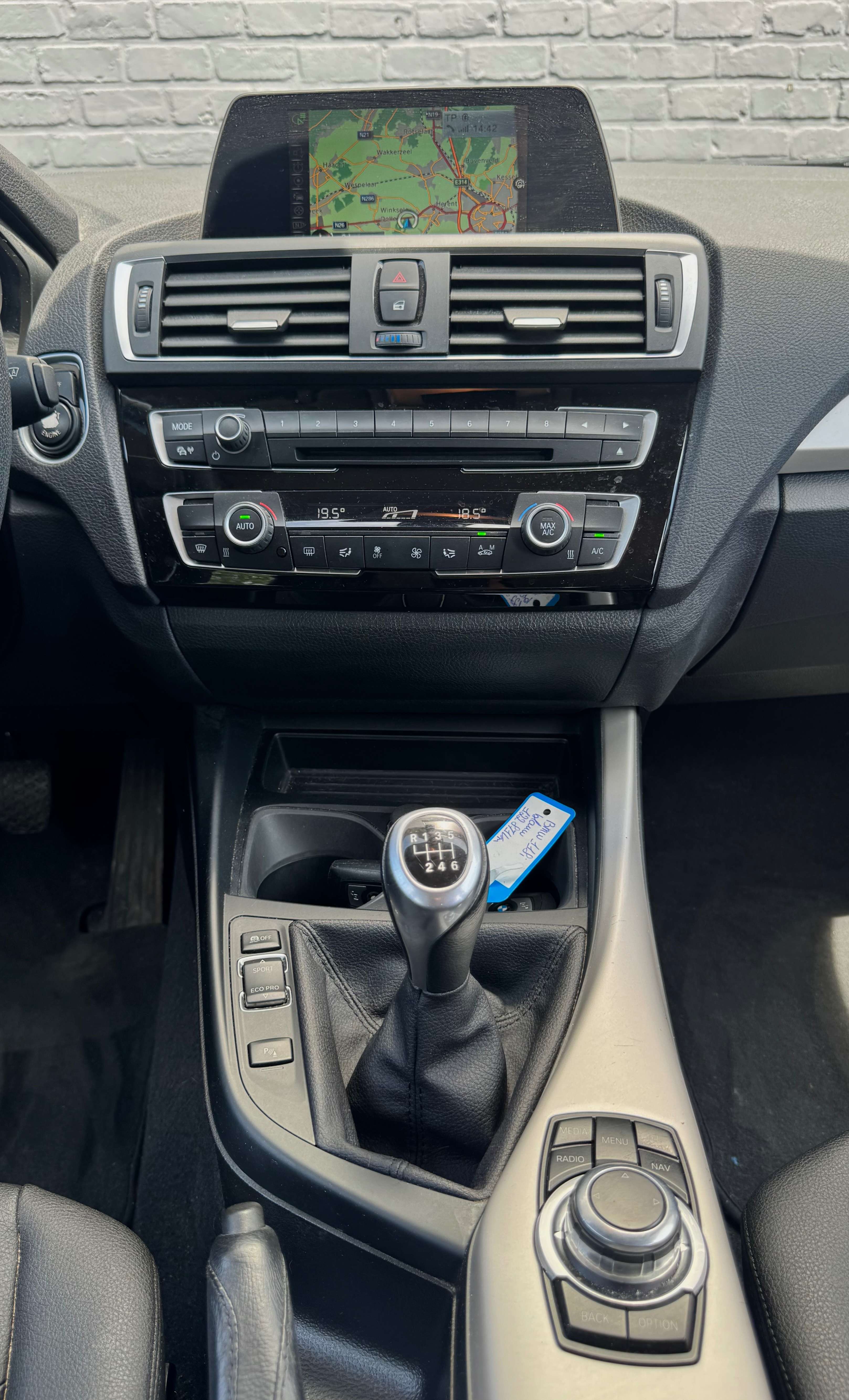 BMW 118 i 136pk * Leder * Navi * PDC V+A * Garantie