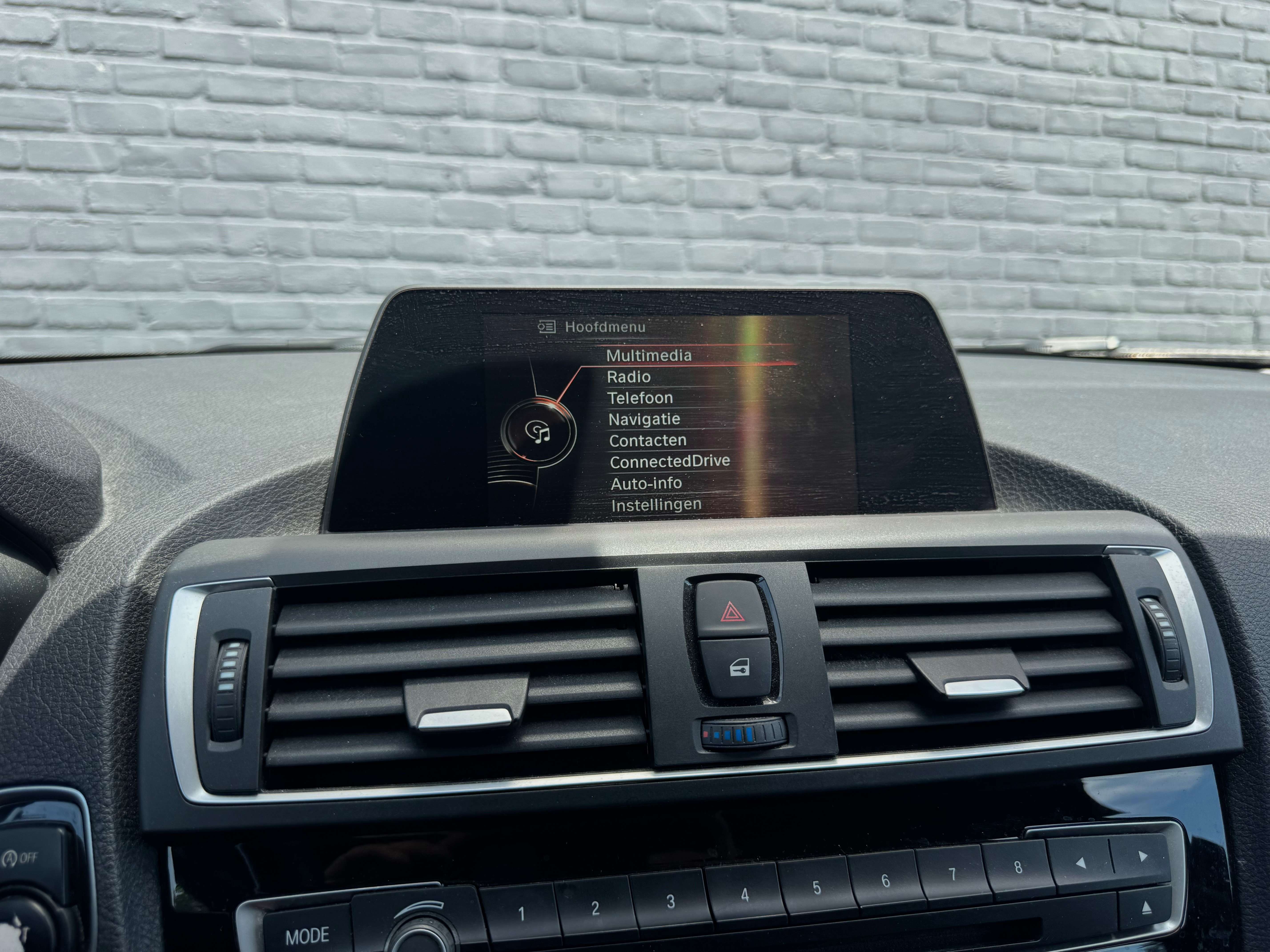 BMW 118 i 136pk * Leder * Navi * PDC V+A * Garantie