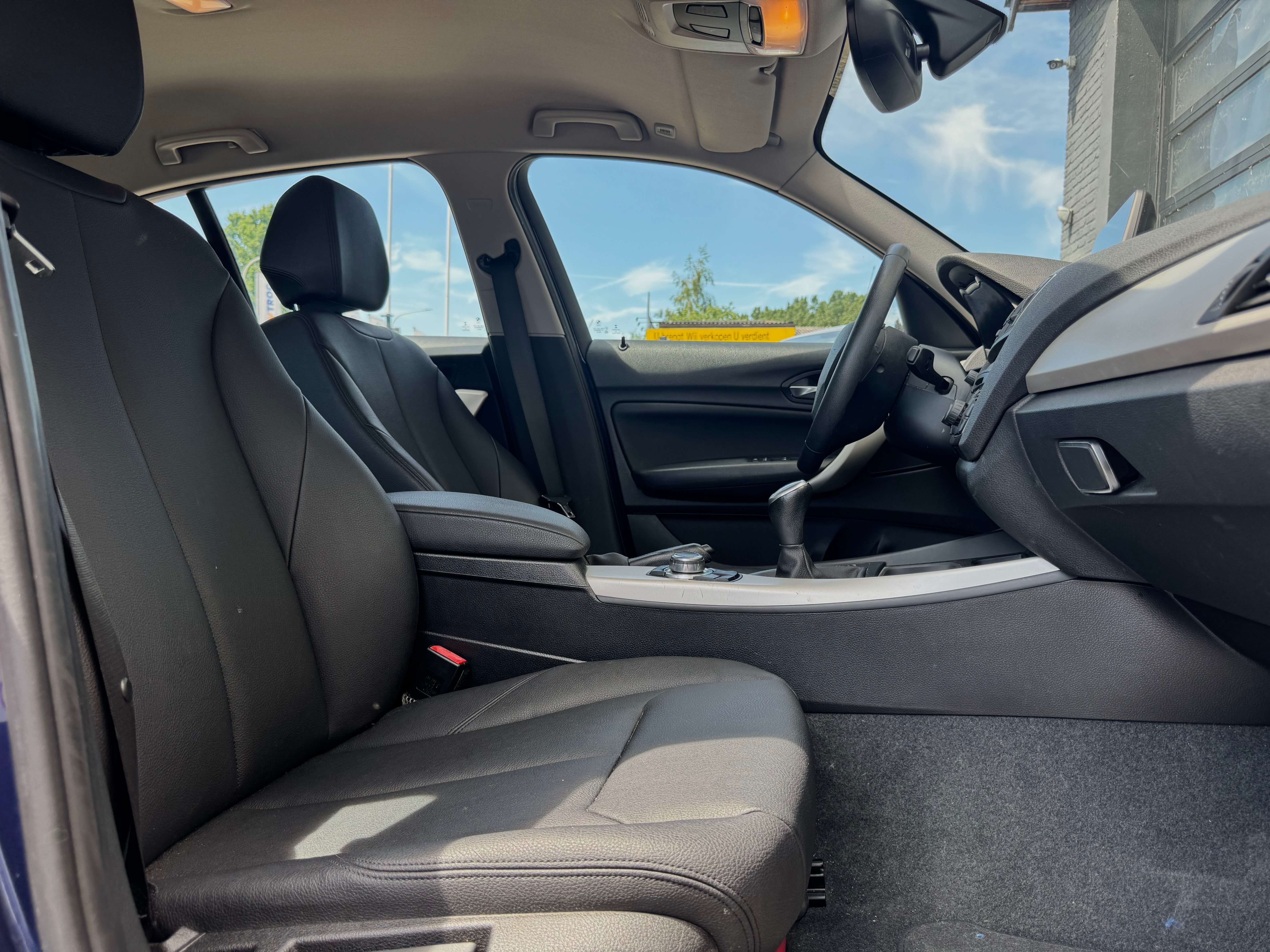 BMW 118 i 136pk * Leder * Navi * PDC V+A * Garantie