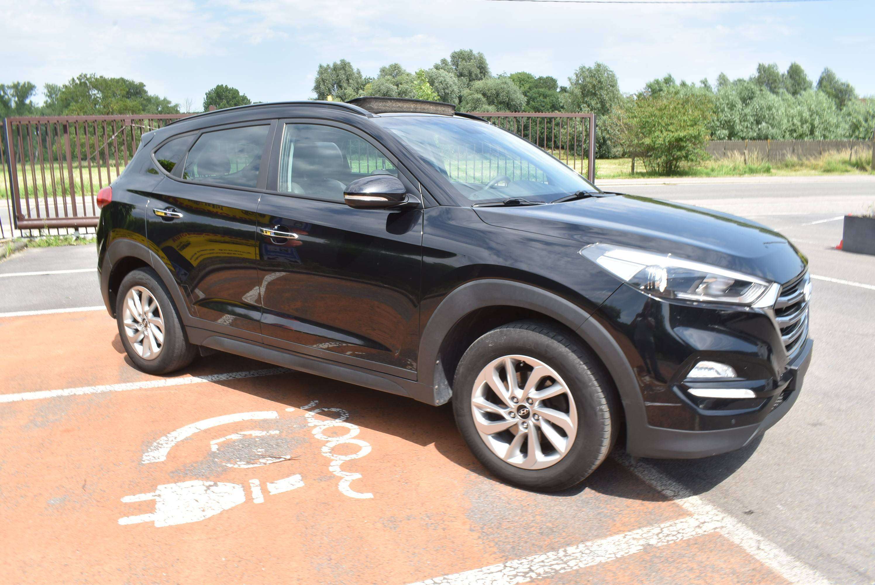 Hyundai TUCSON 1.7 CRDi Premium ISG GPS/Pano/Leder