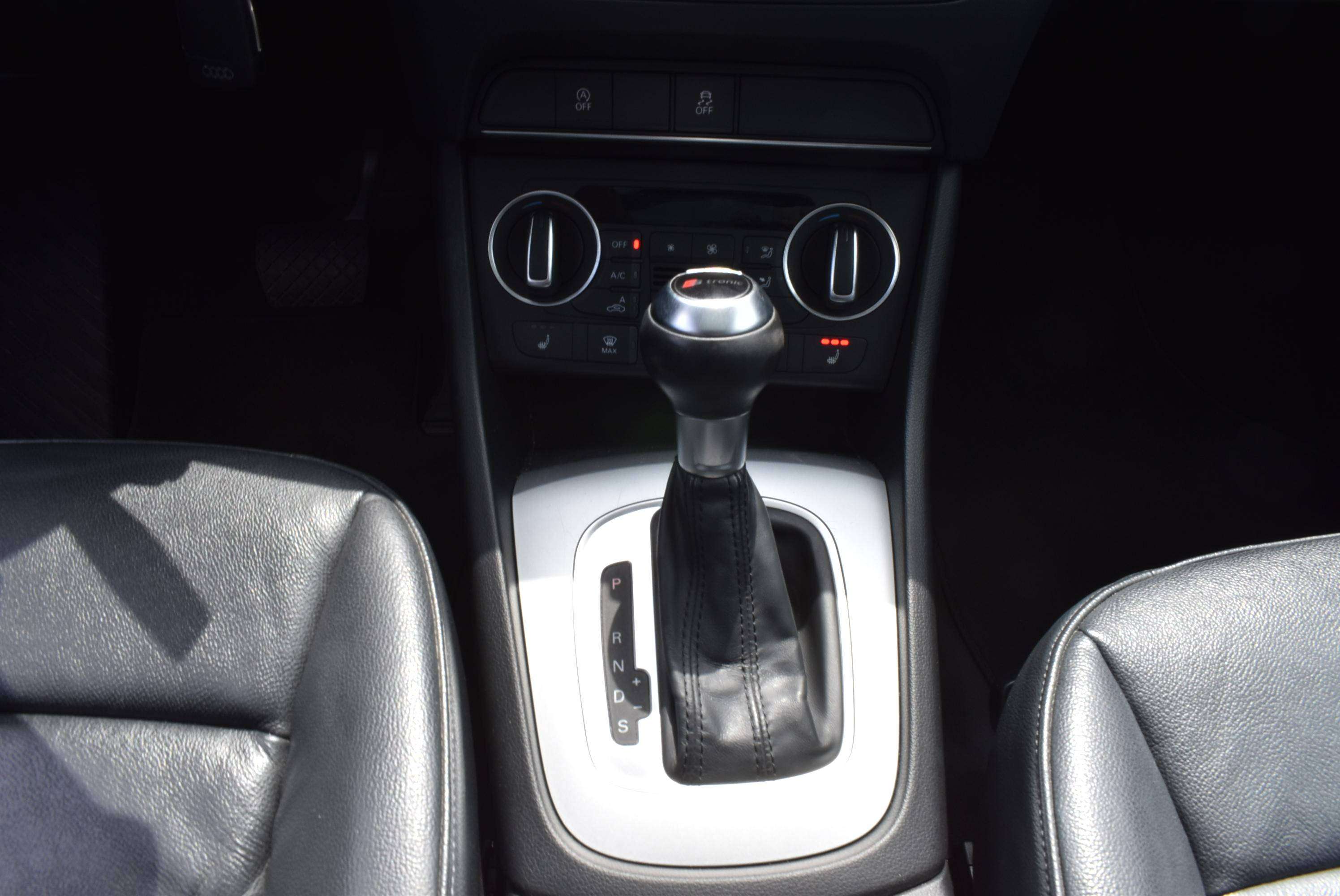 Audi Q3 1.4 TFSI Design S tronic Xenon/Pano/GPS