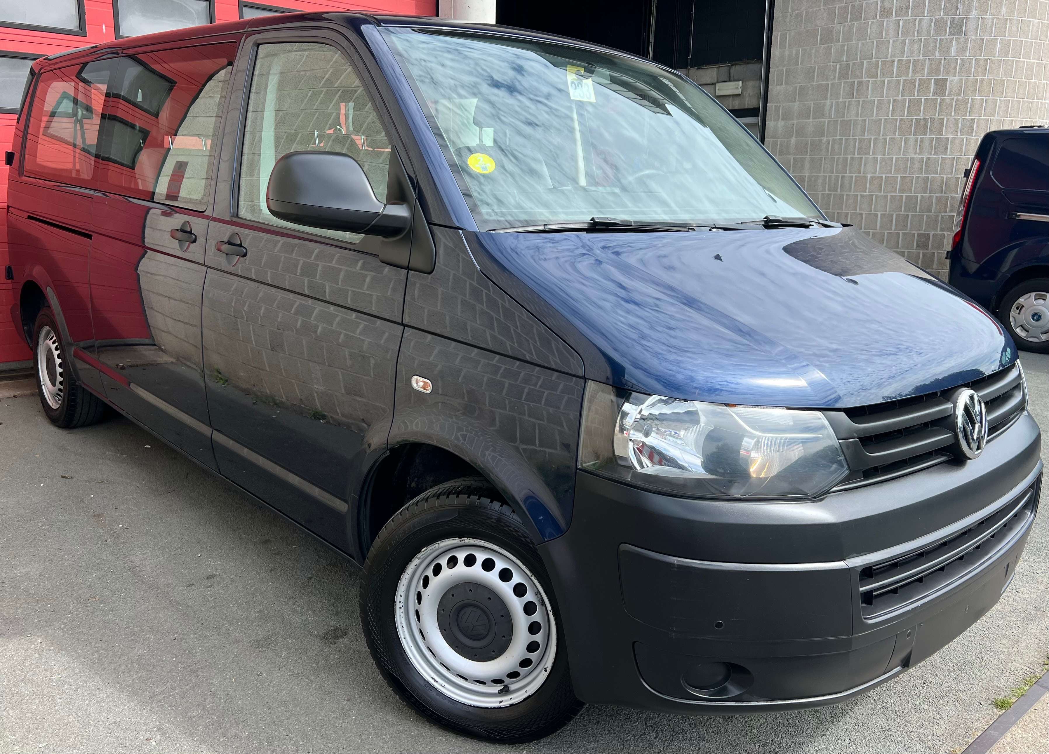 Volkswagen T5 Multivan 2.0 CR TDi Comfortline + 9 PLACES + CLIM